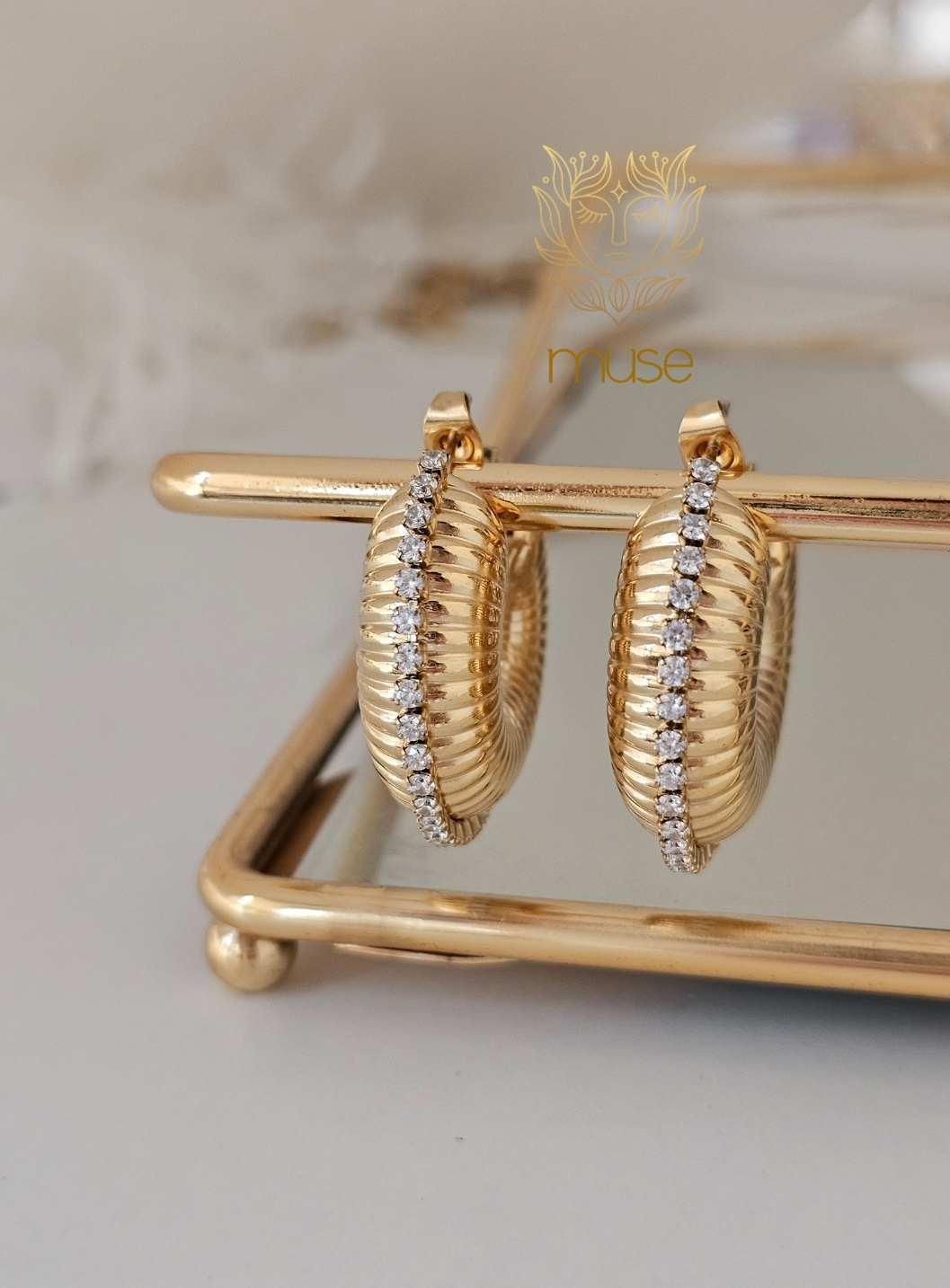 CROWNED SEASHELL EARRINGS