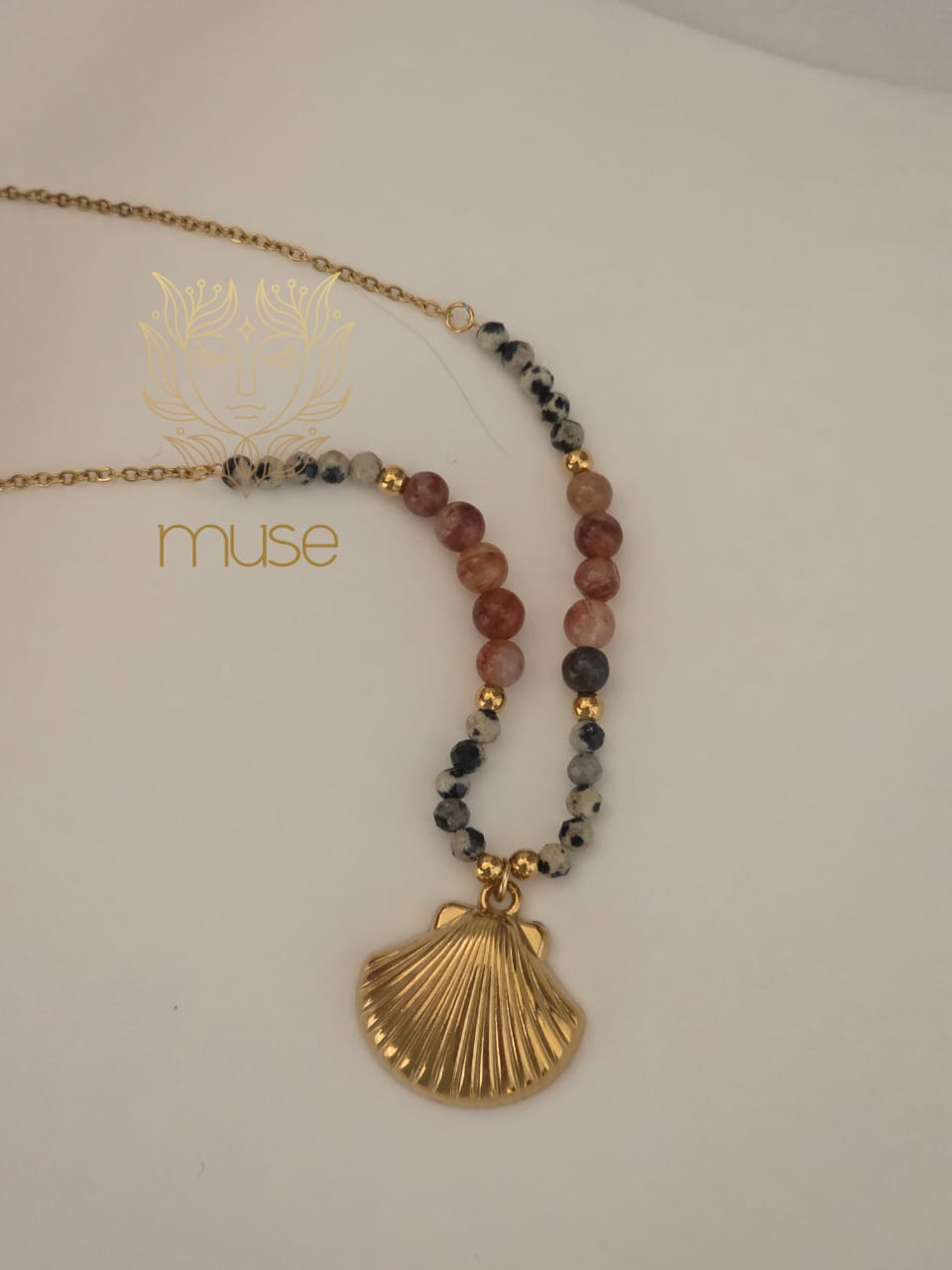 SEASHELL NECKLACE 