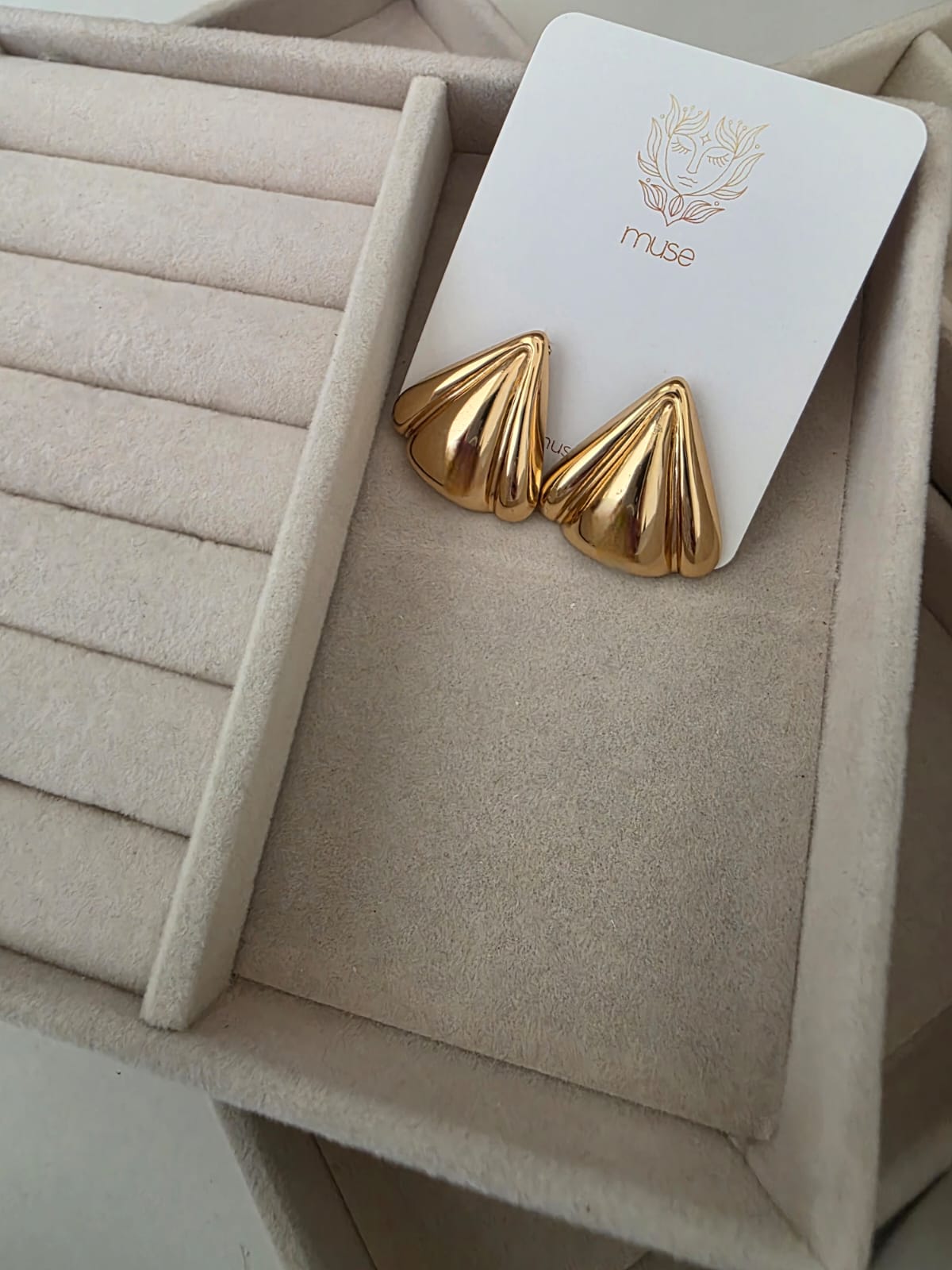 TRIANGLE  EARRINGS 