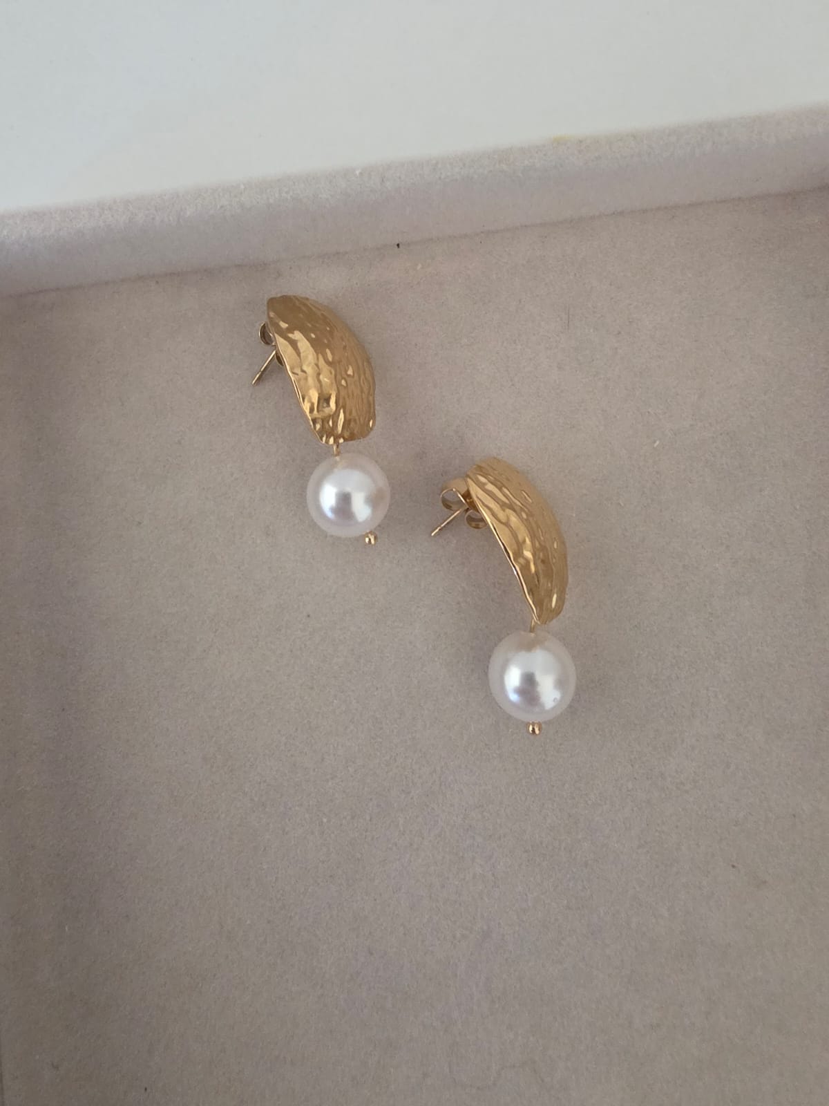 PEARLY TREASURE EARRINGS 