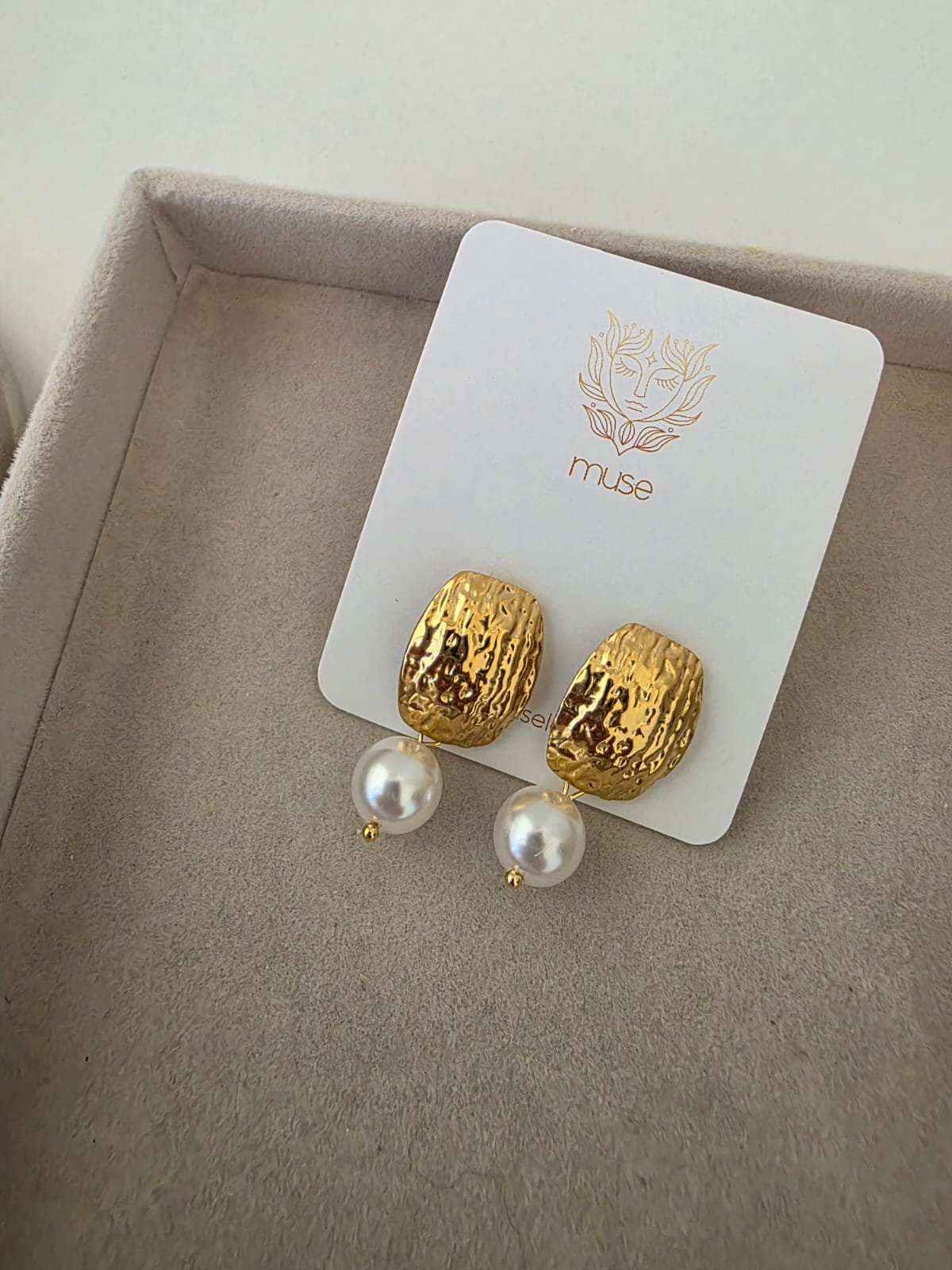 PEARLY TREASURE EARRINGS 