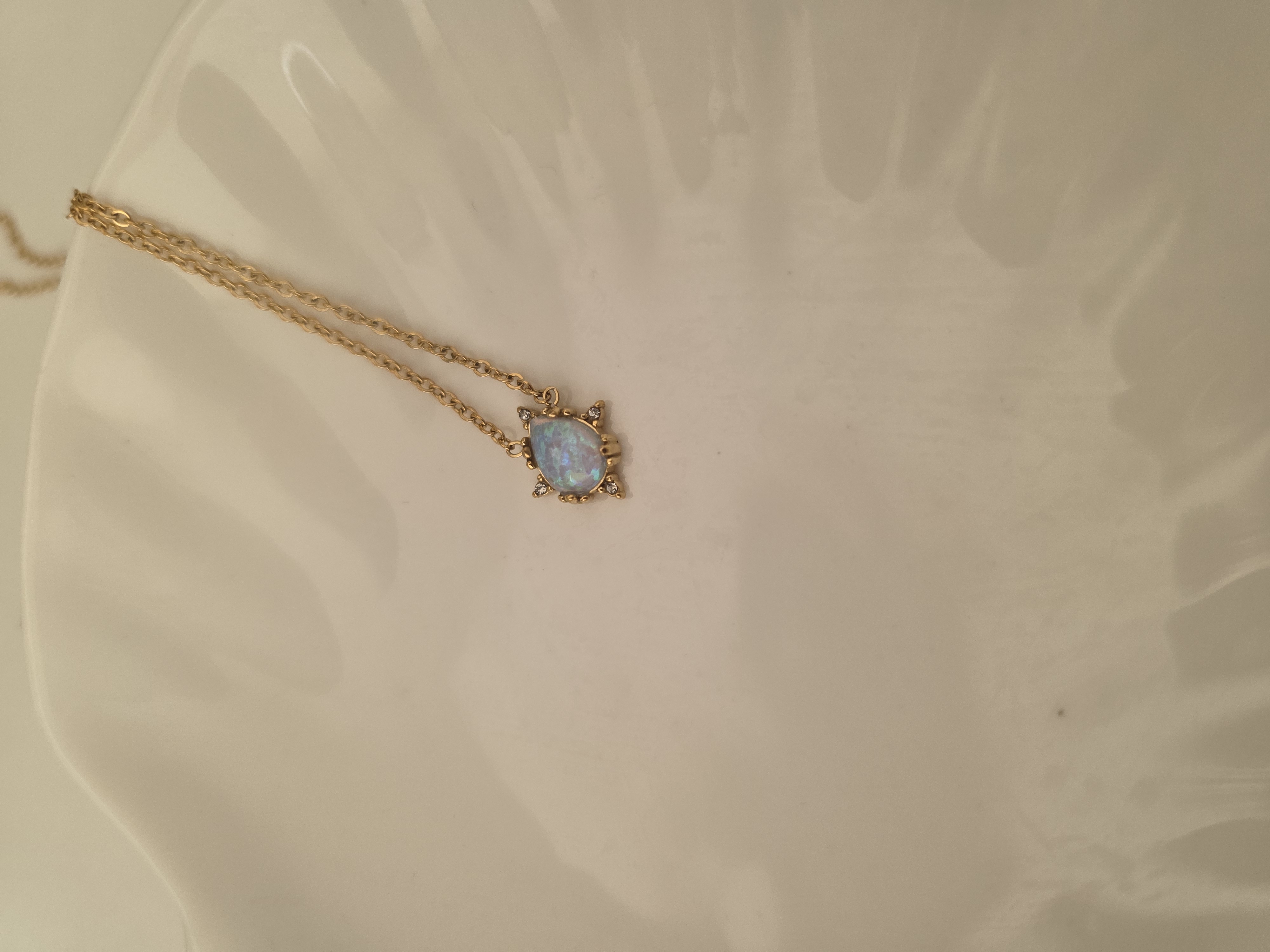 OPAL PEAR SHAPE NECKLACE