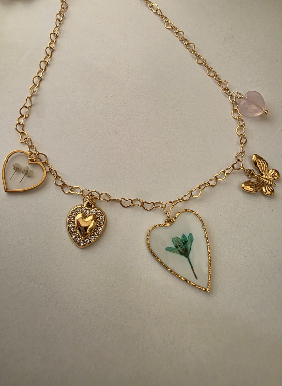 HEART CHARMS NECKLACE