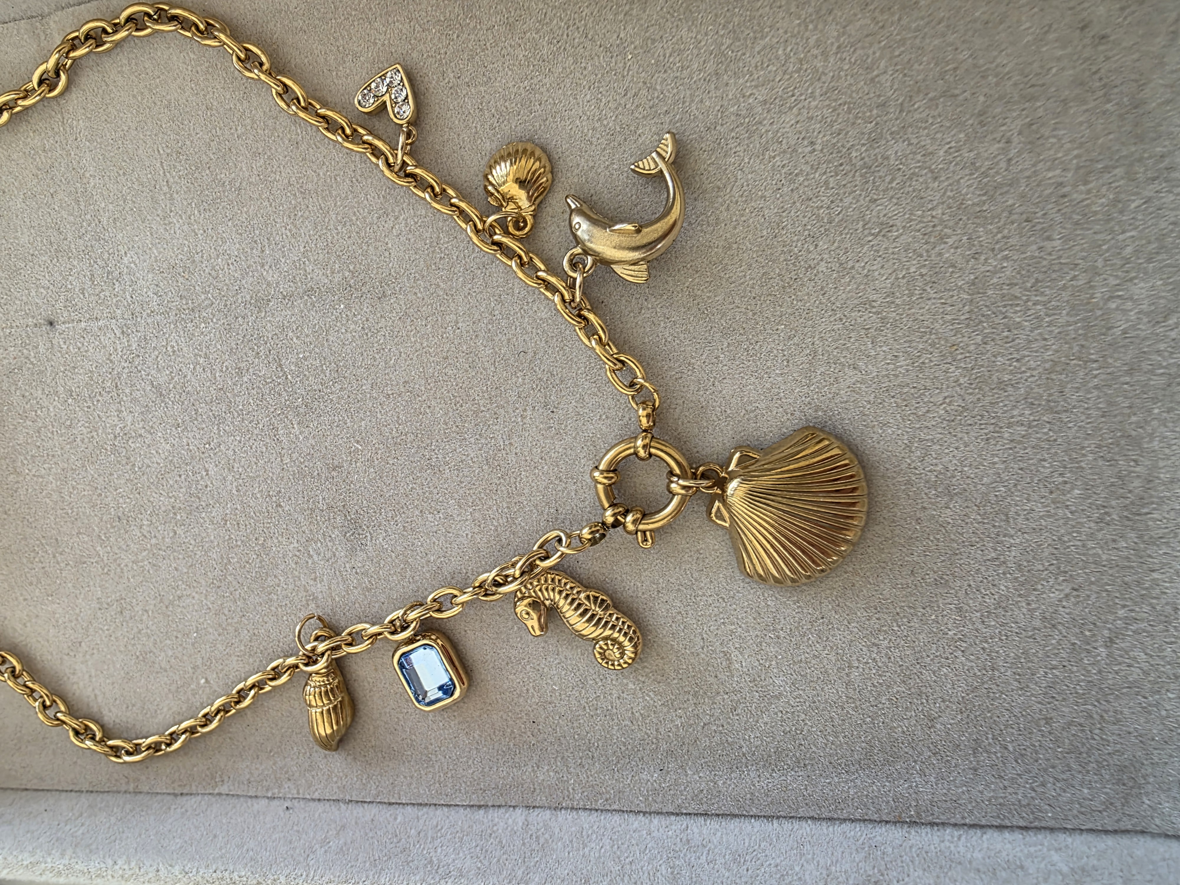 BEACH SHELL NECKLACE 