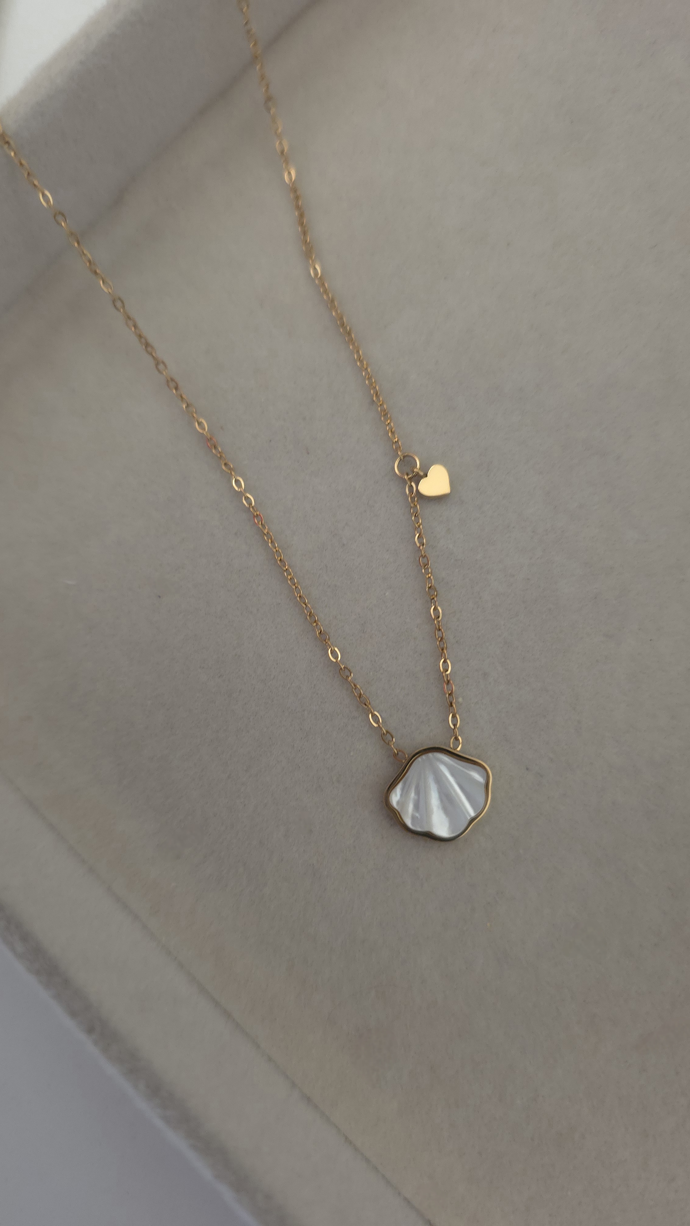 AURA SEA CHARM 