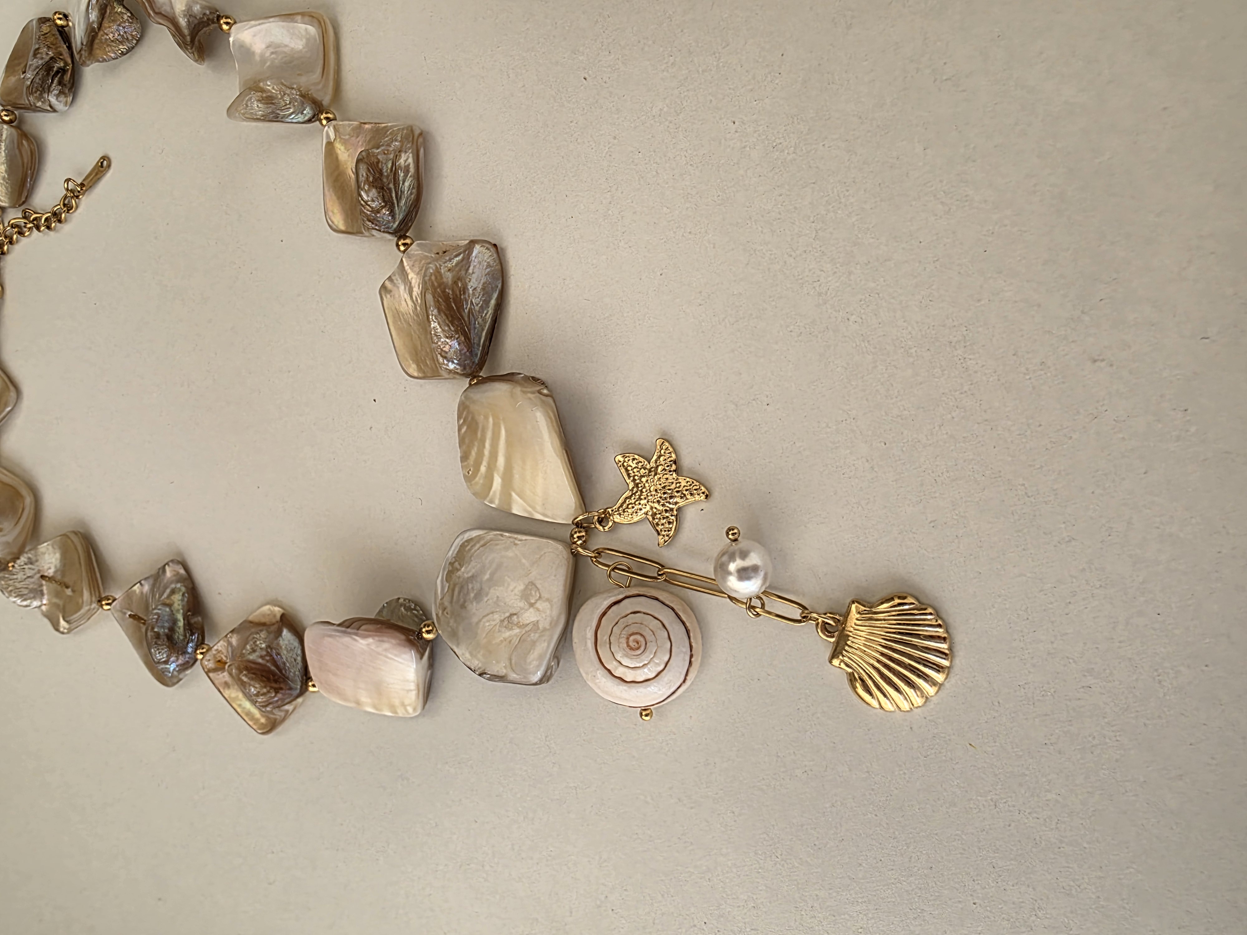 SHELLS SUMMER NECKLACE