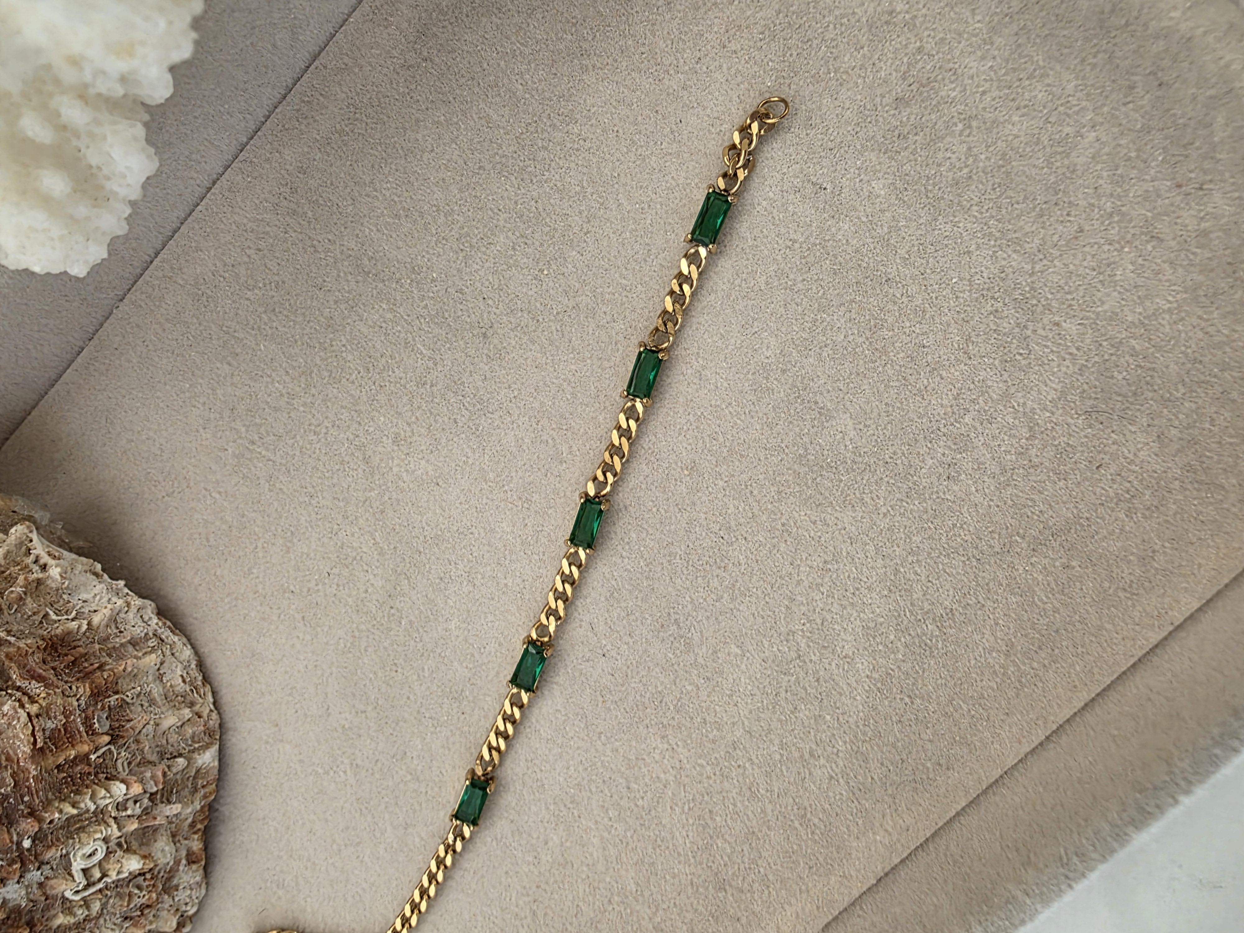 GREEN STONE BRACELET 