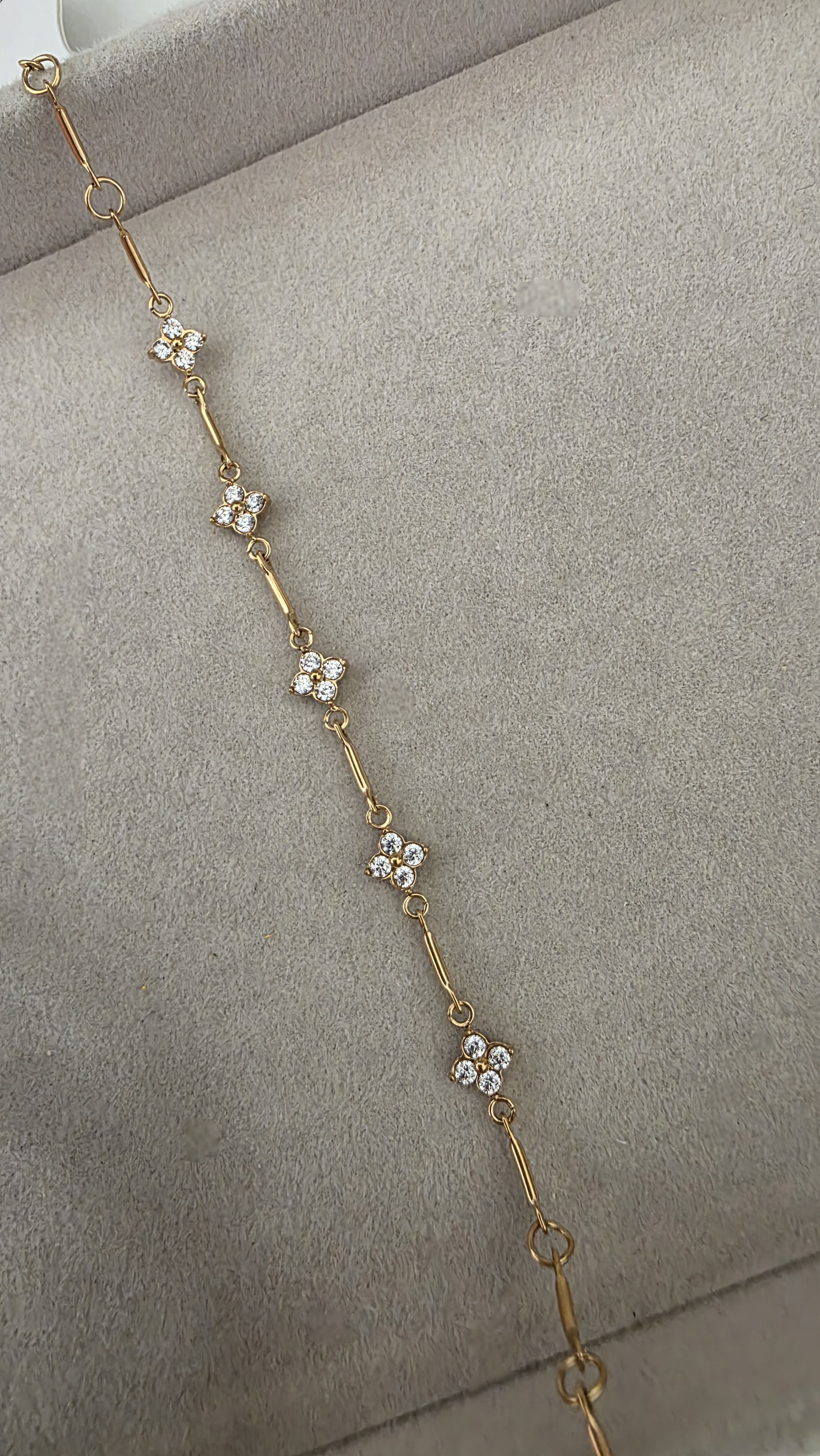 Aurelia Blossom Chain