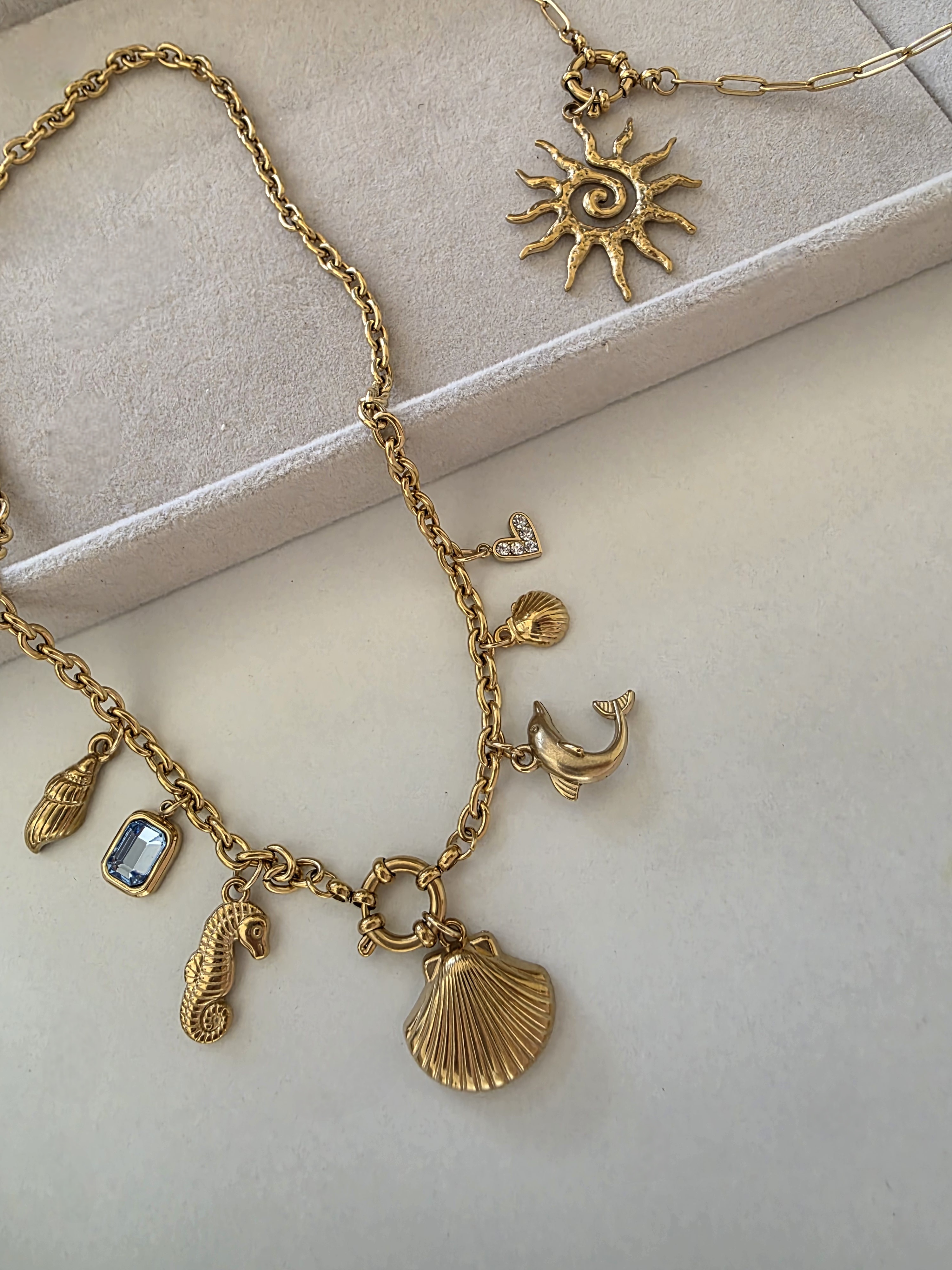 BEACH SHELL NECKLACE 