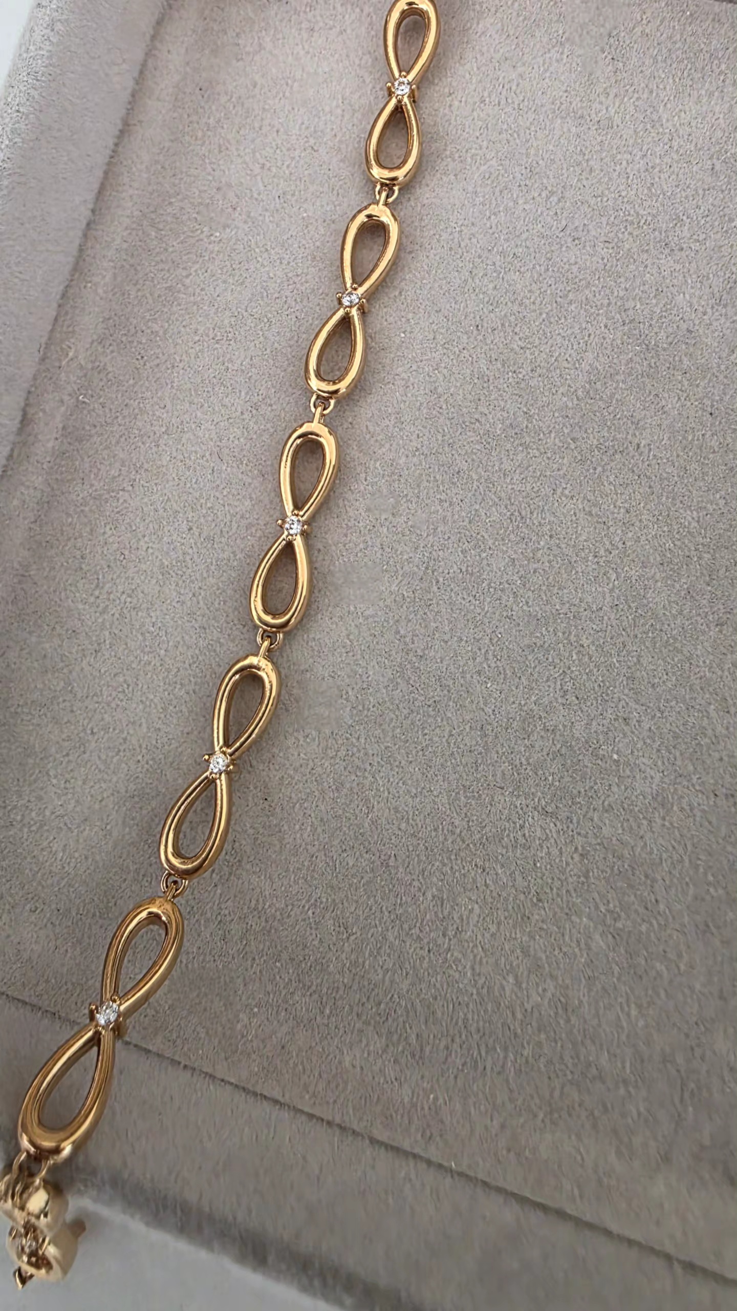 INFINITY BRACELET 