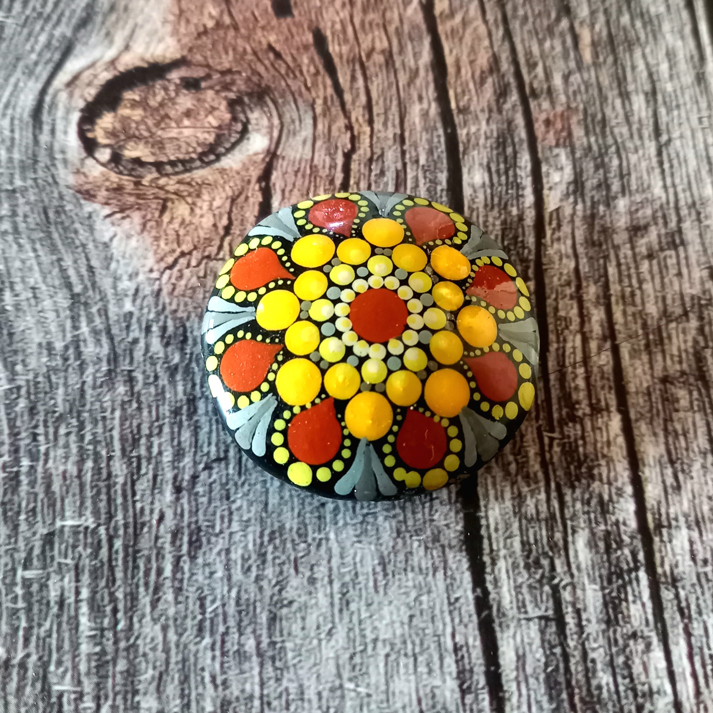 Magnet brun et jaune