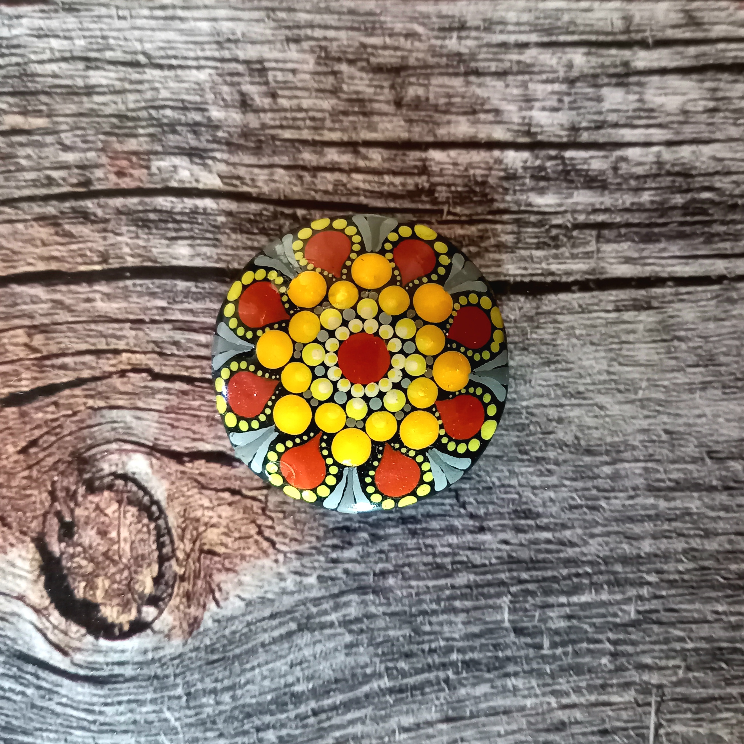 Magnet brun et jaune