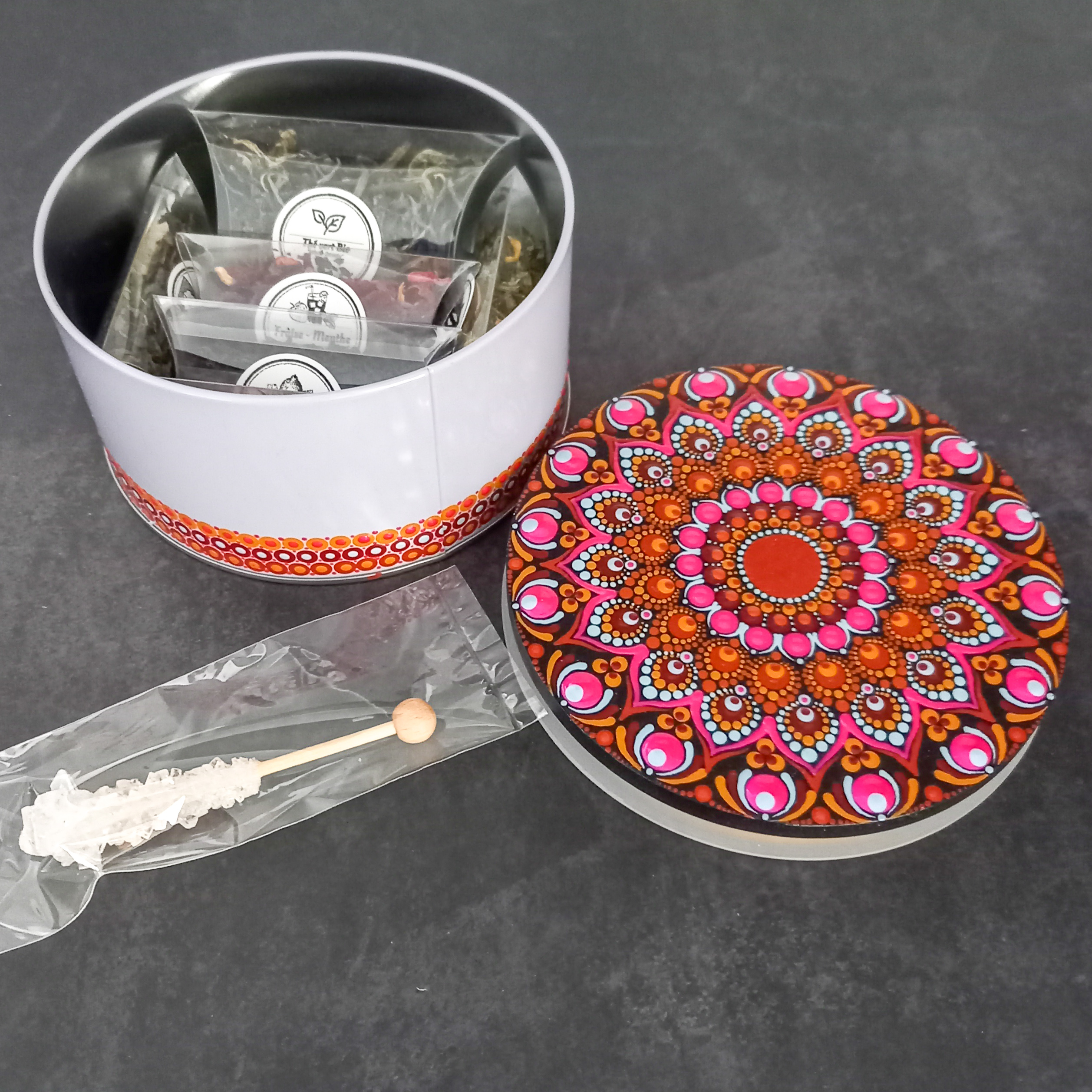 Boîte métal "Biscôme" avec thés 