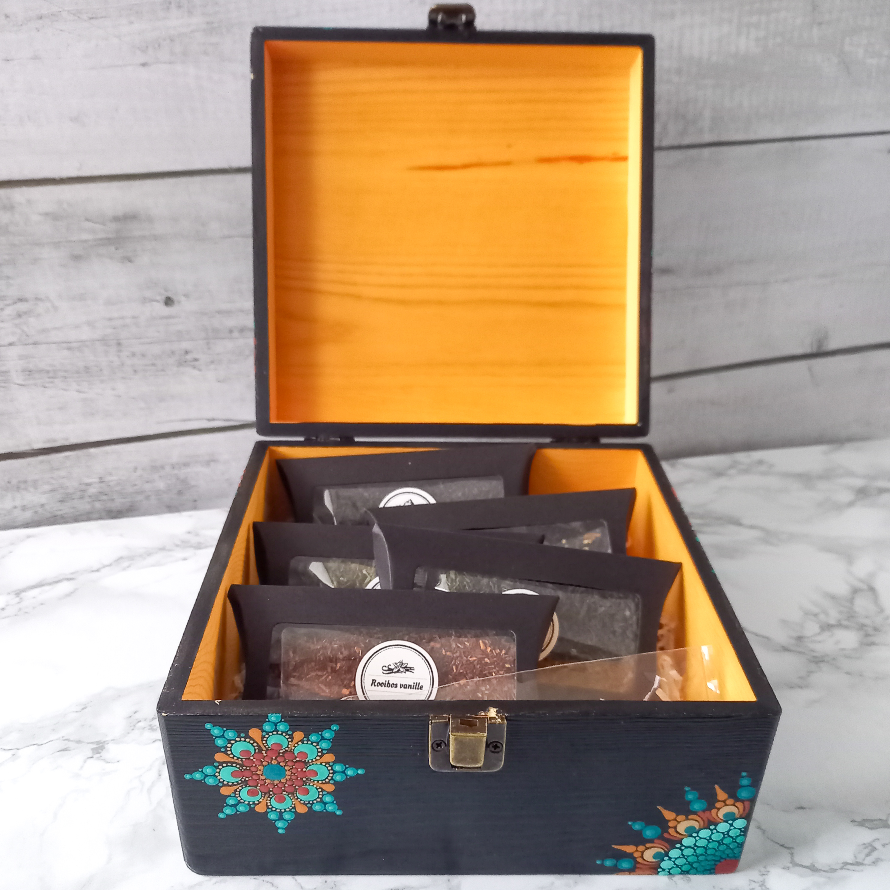 Boîte avec thés "Carambole"