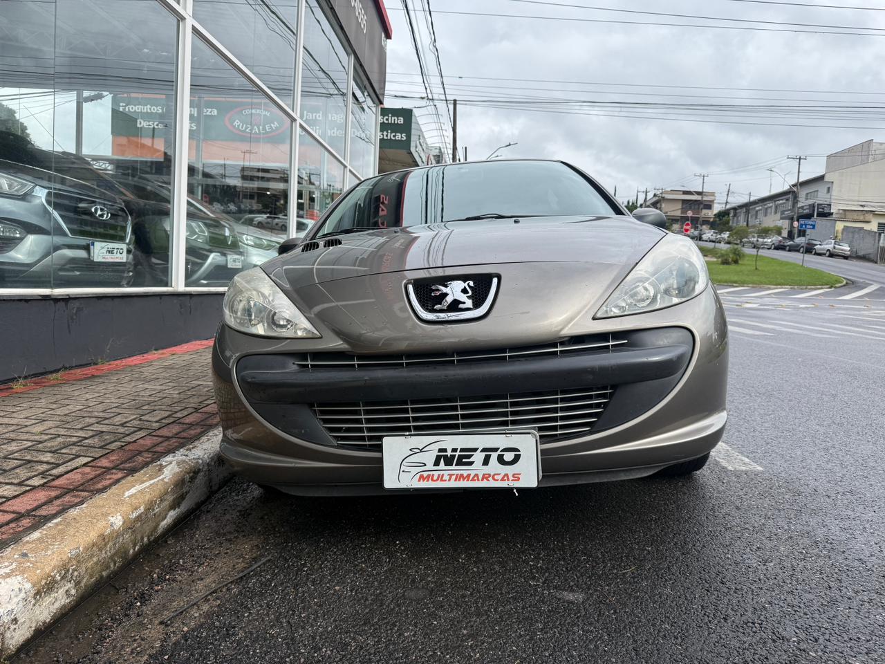 PEUG - 207 Sedan Passion XR 1.4 Flex 2010/2011