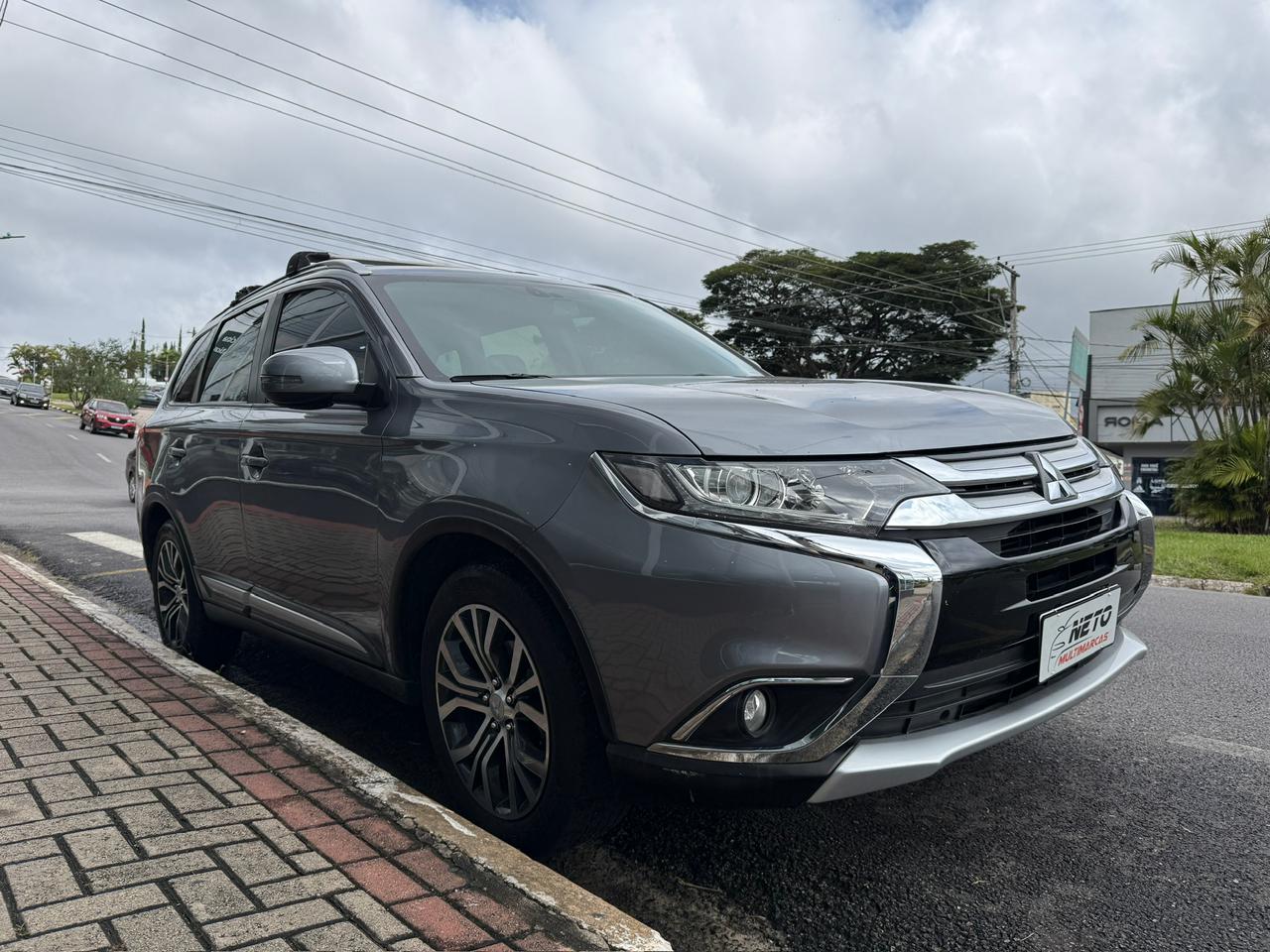 MIT - Outlander Comfort 2.0 Automática 2017/2018