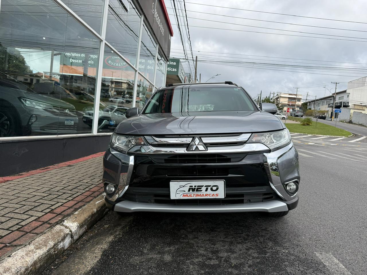 MIT - Outlander Comfort 2.0 Automática 2017/2018