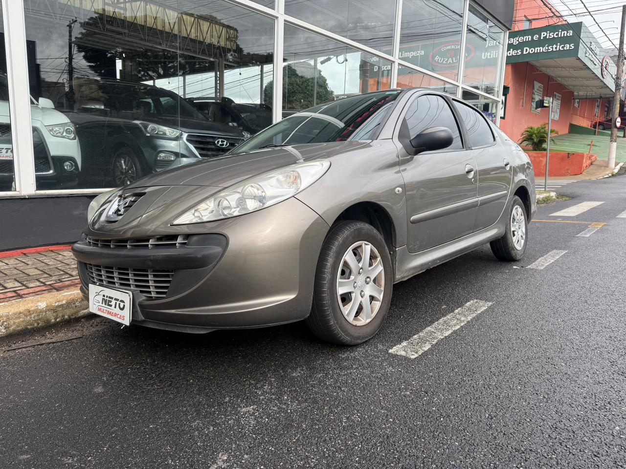 PEUG - 207 Sedan Passion XR 1.4 Flex 2010/2011