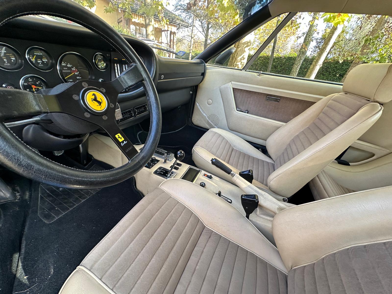Ferrari Dino 208 GT4 - 1976