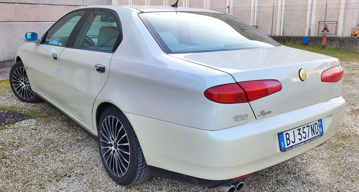 Alfa Romeo 166 2.0 Turbo V6 - 2000