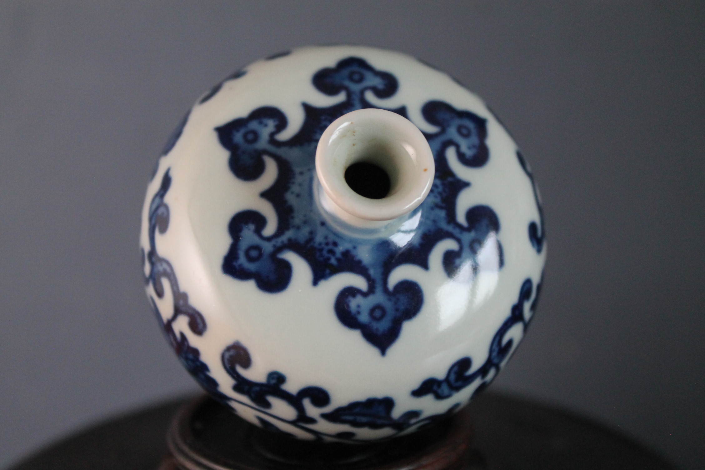 Japanese blue and white vase