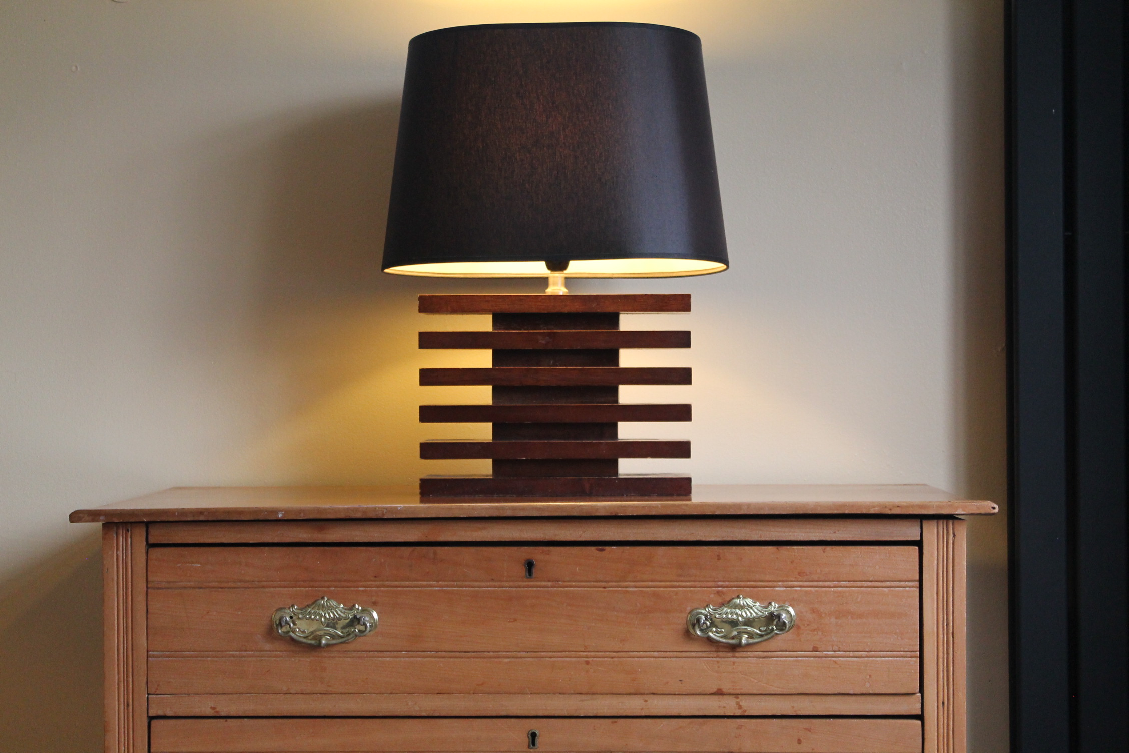 Mid 20th Century style table lamp 