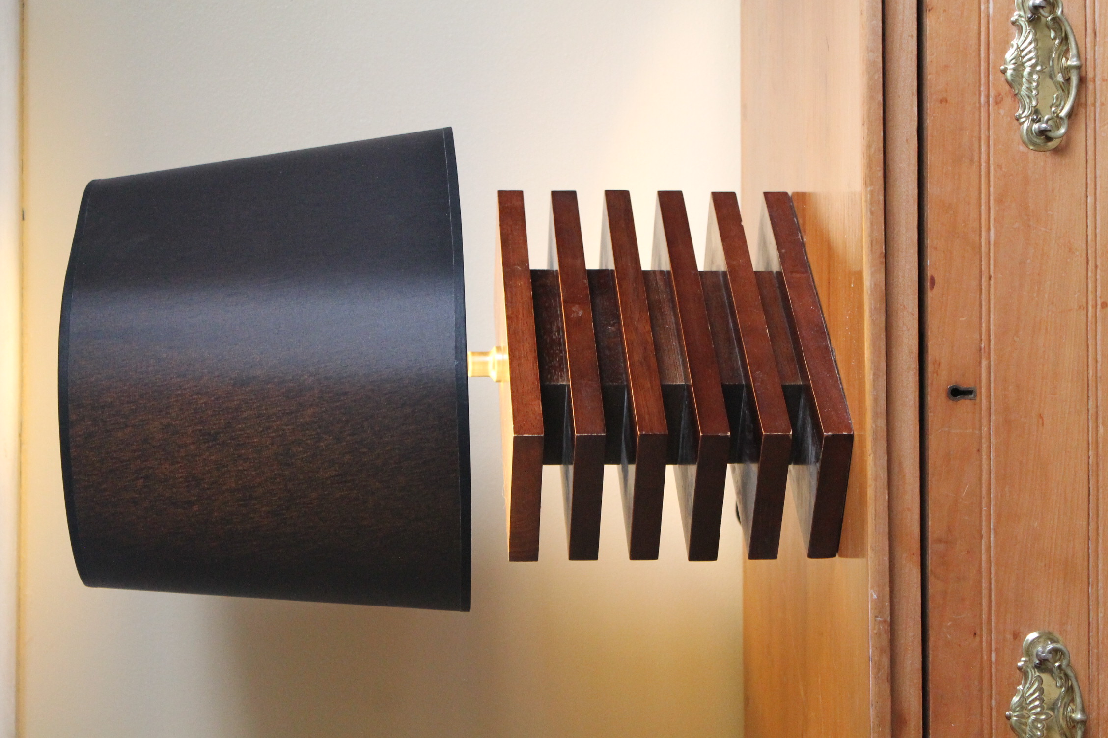 Mid 20th Century style table lamp 