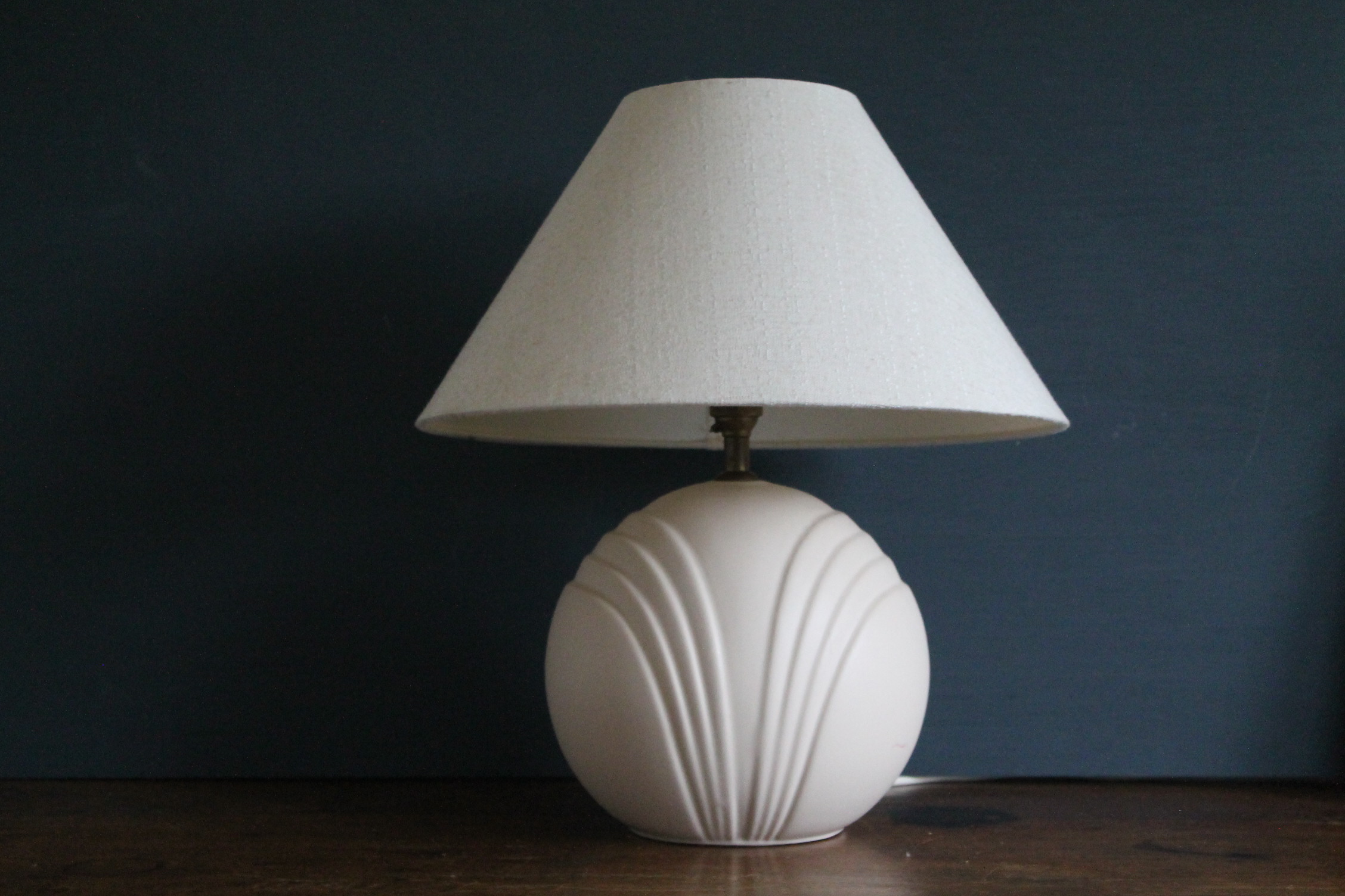 Art Deco themed table lamp