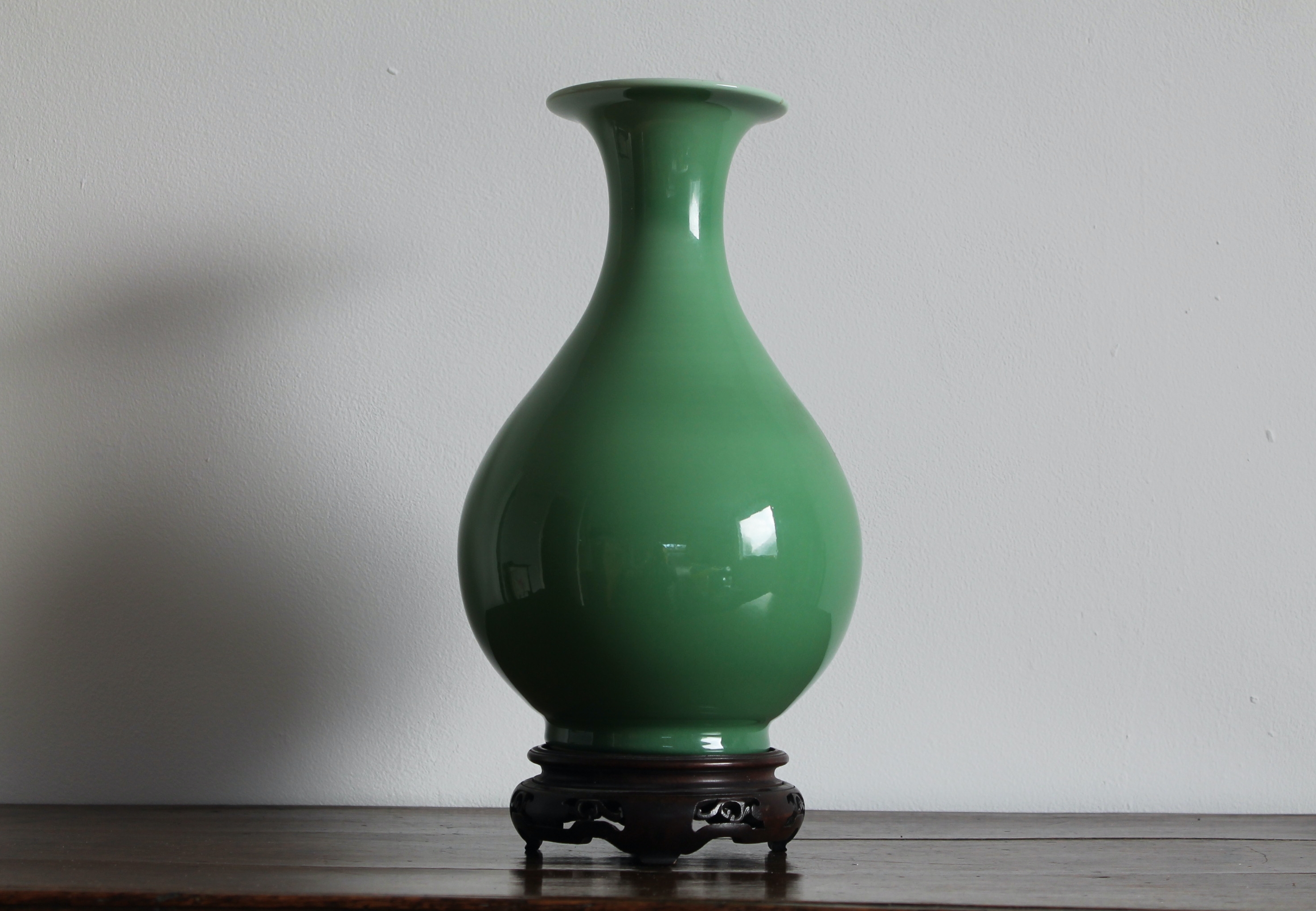 Chinese monochrome green glaze vase