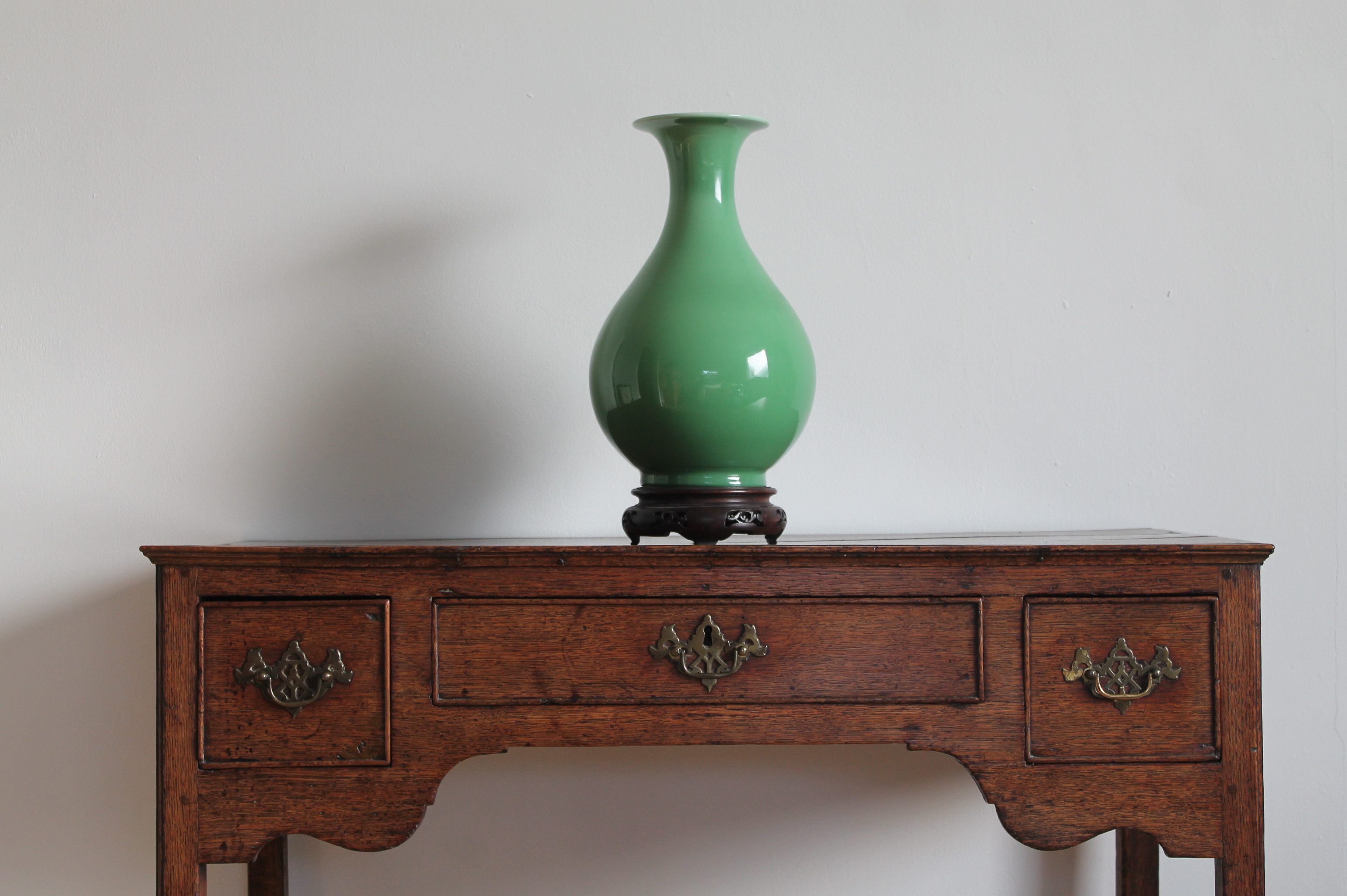 Chinese monochrome green glaze vase