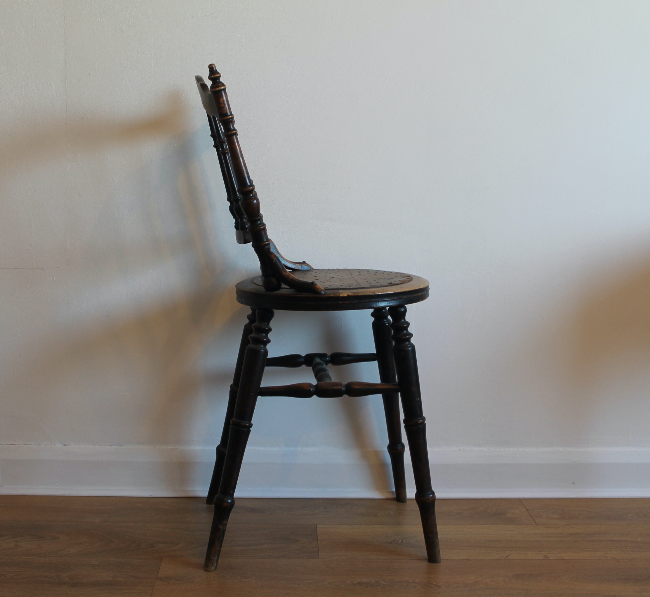 Victorian Clerks Elm Wood Chair