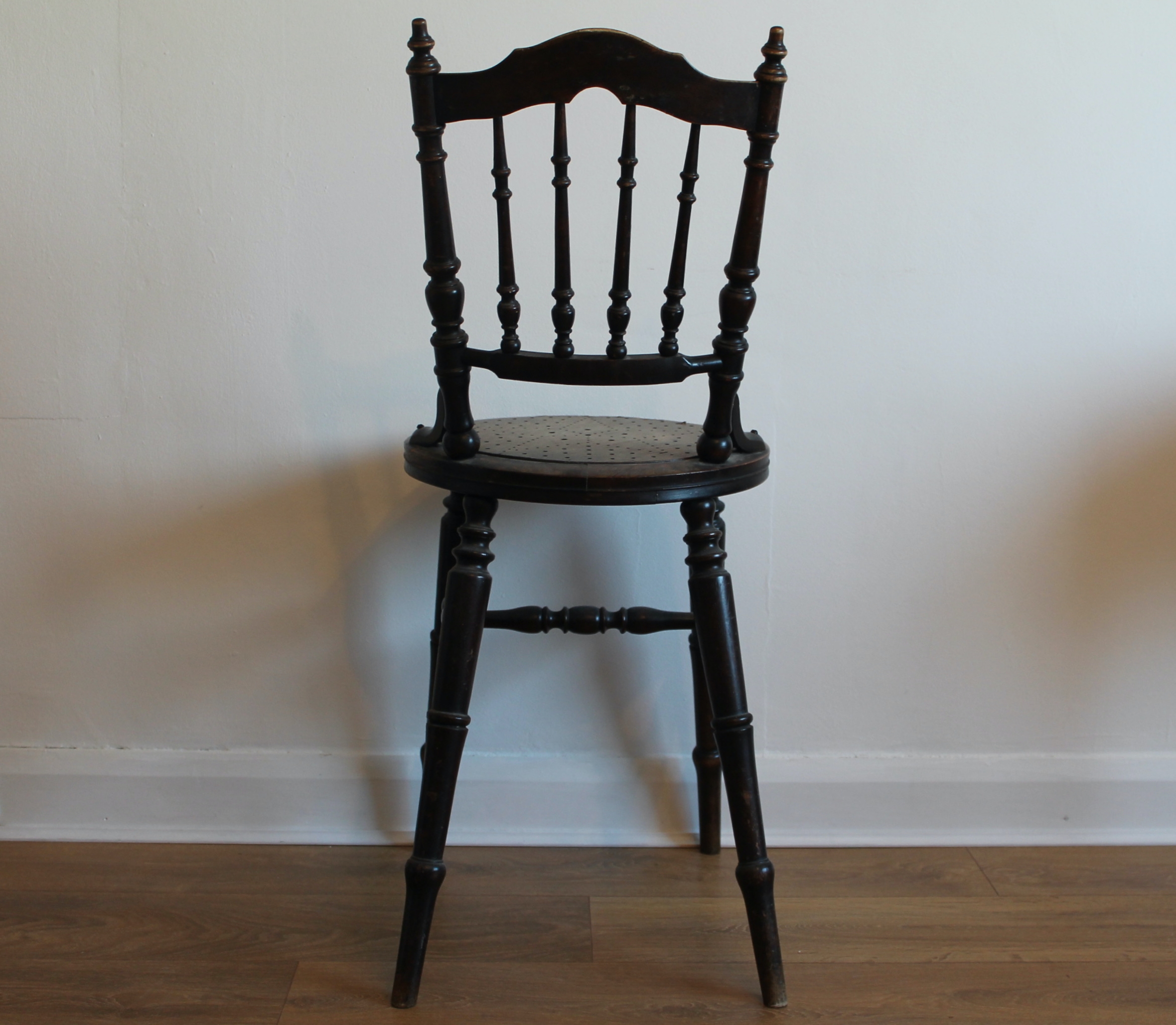 Victorian Clerks Elm Wood Chair