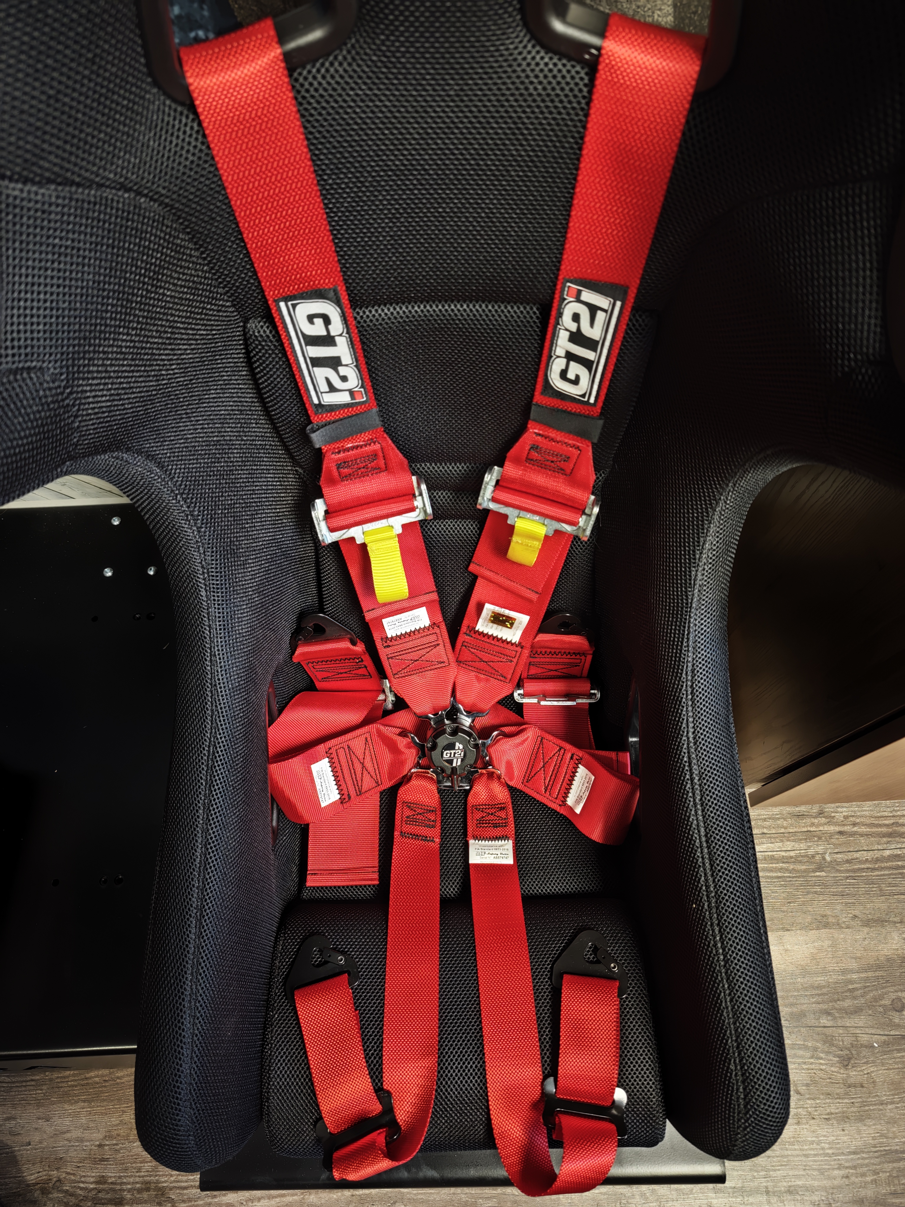 GT2i Race 6-point sedan harness 