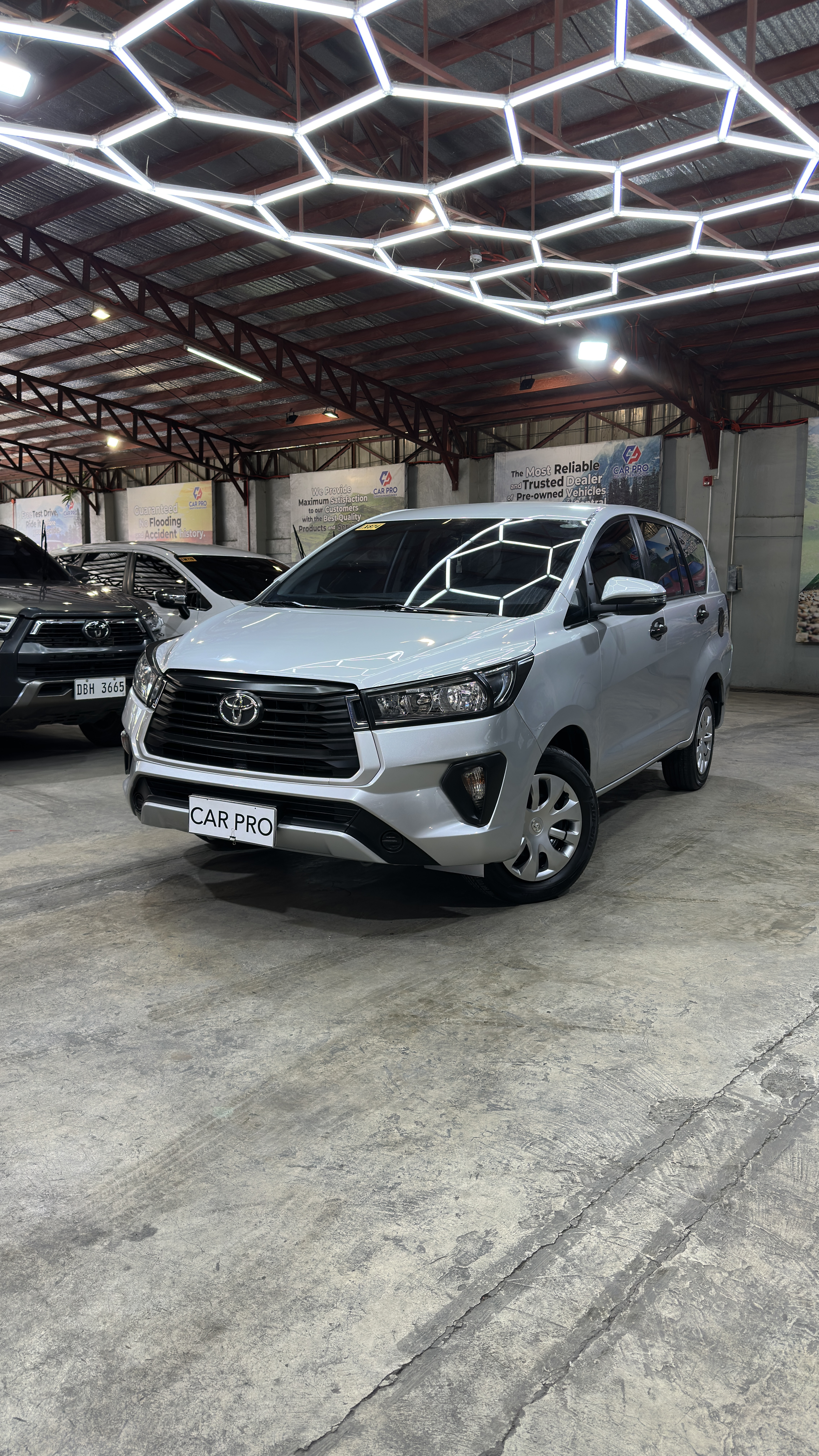 2023 Toyota Innova 2.8 J MT