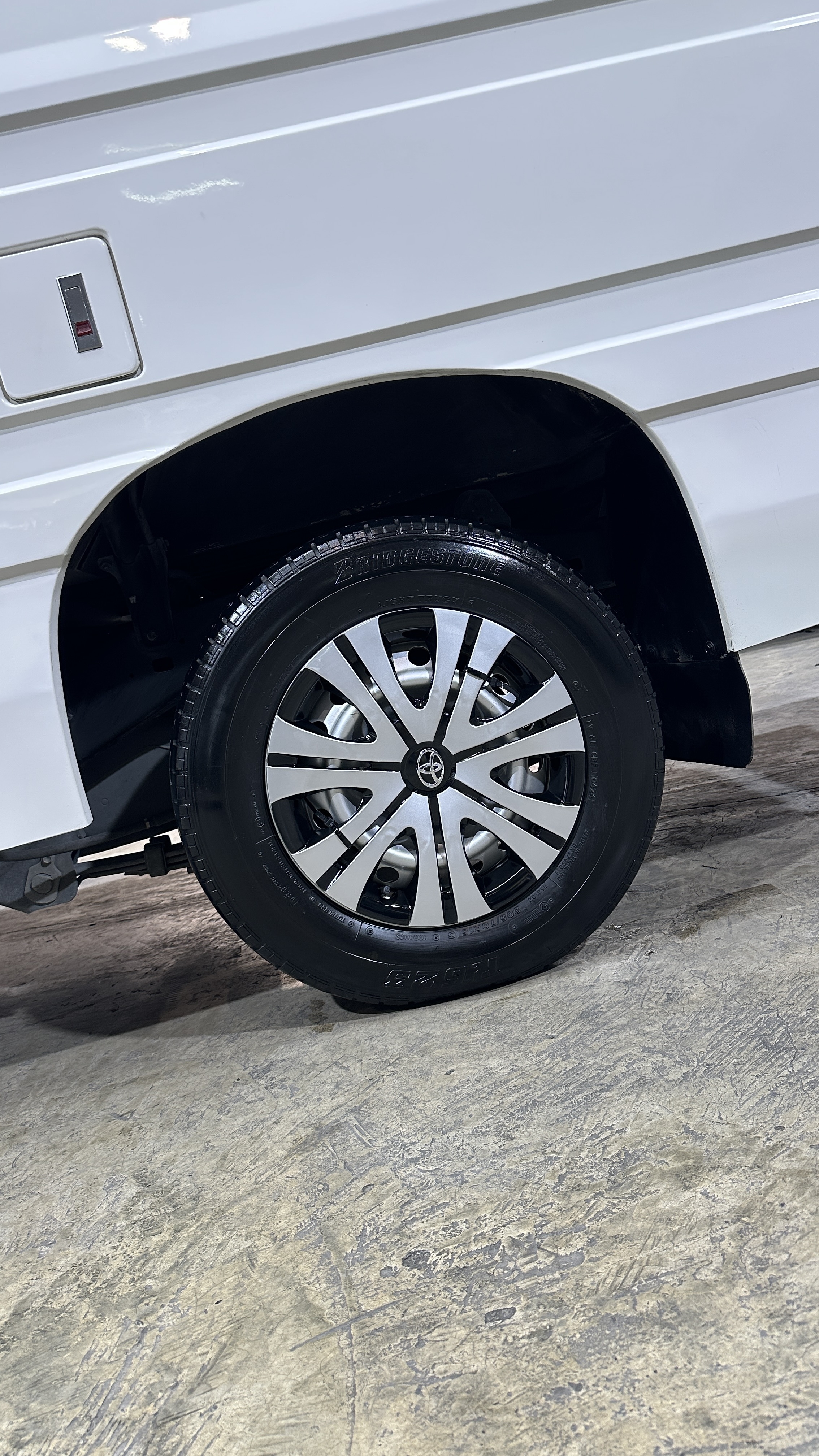 2022 Toyota Hilux 2.4 FX MT