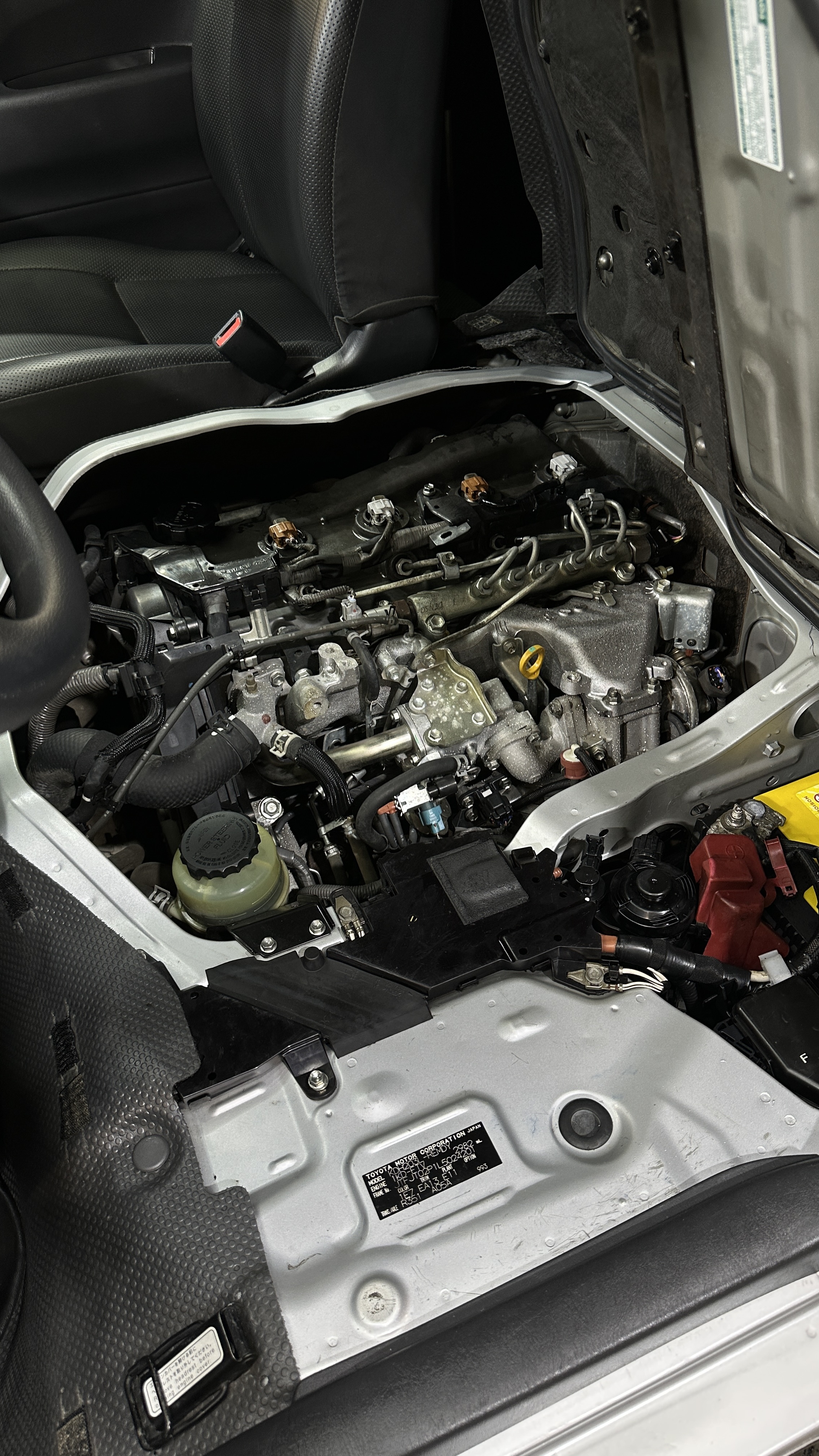 2021 Toyota Hiace Commuter 3.0 MT