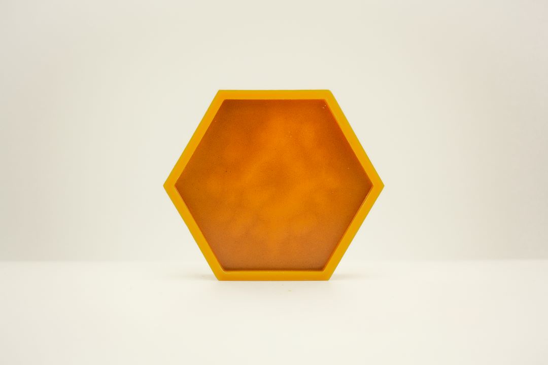 Bičių vaško padėkliukas „Šešiakampis“