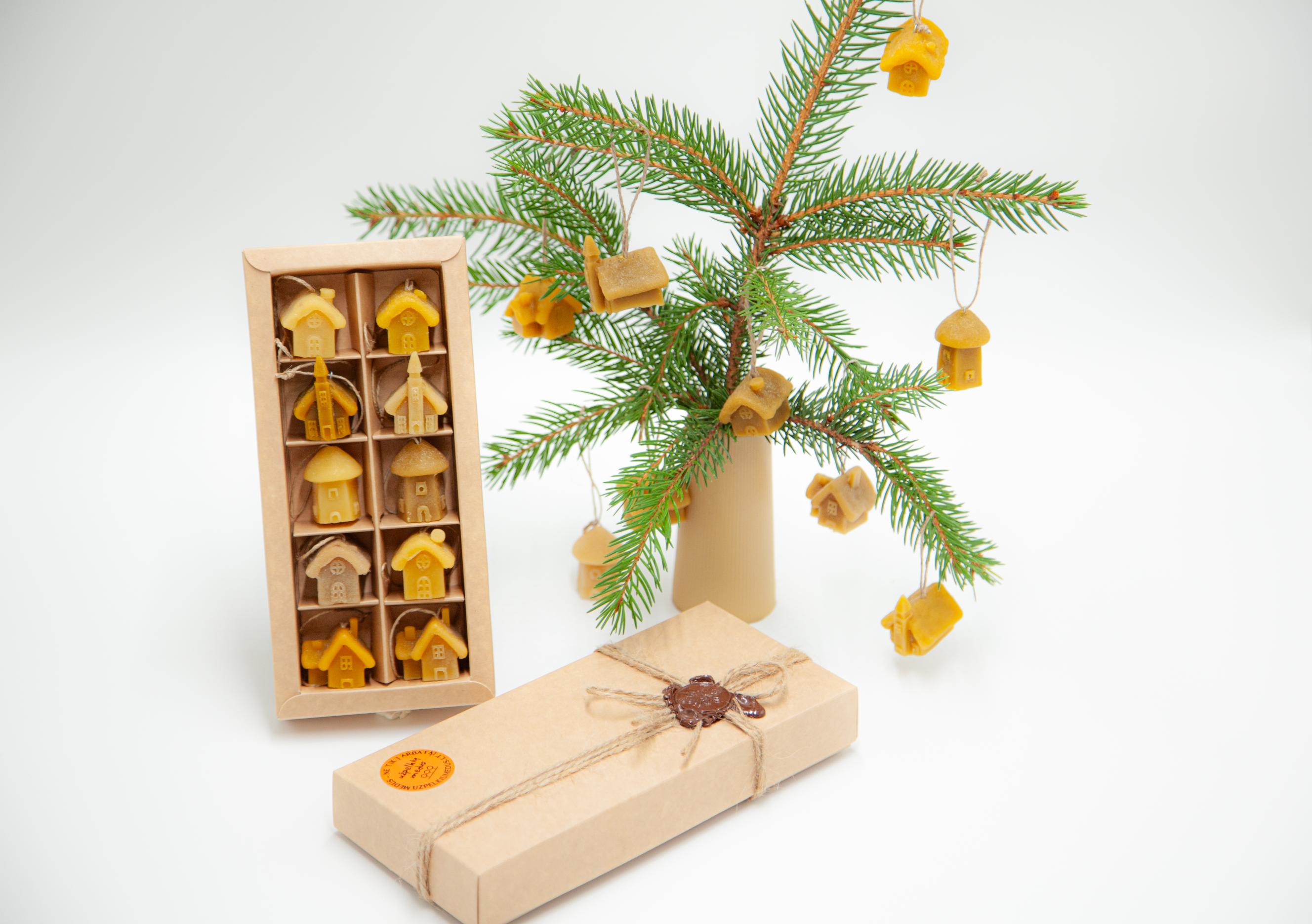 Bičių vaško žaisliukų rinkinys „Kalėdinis miestelis“ 