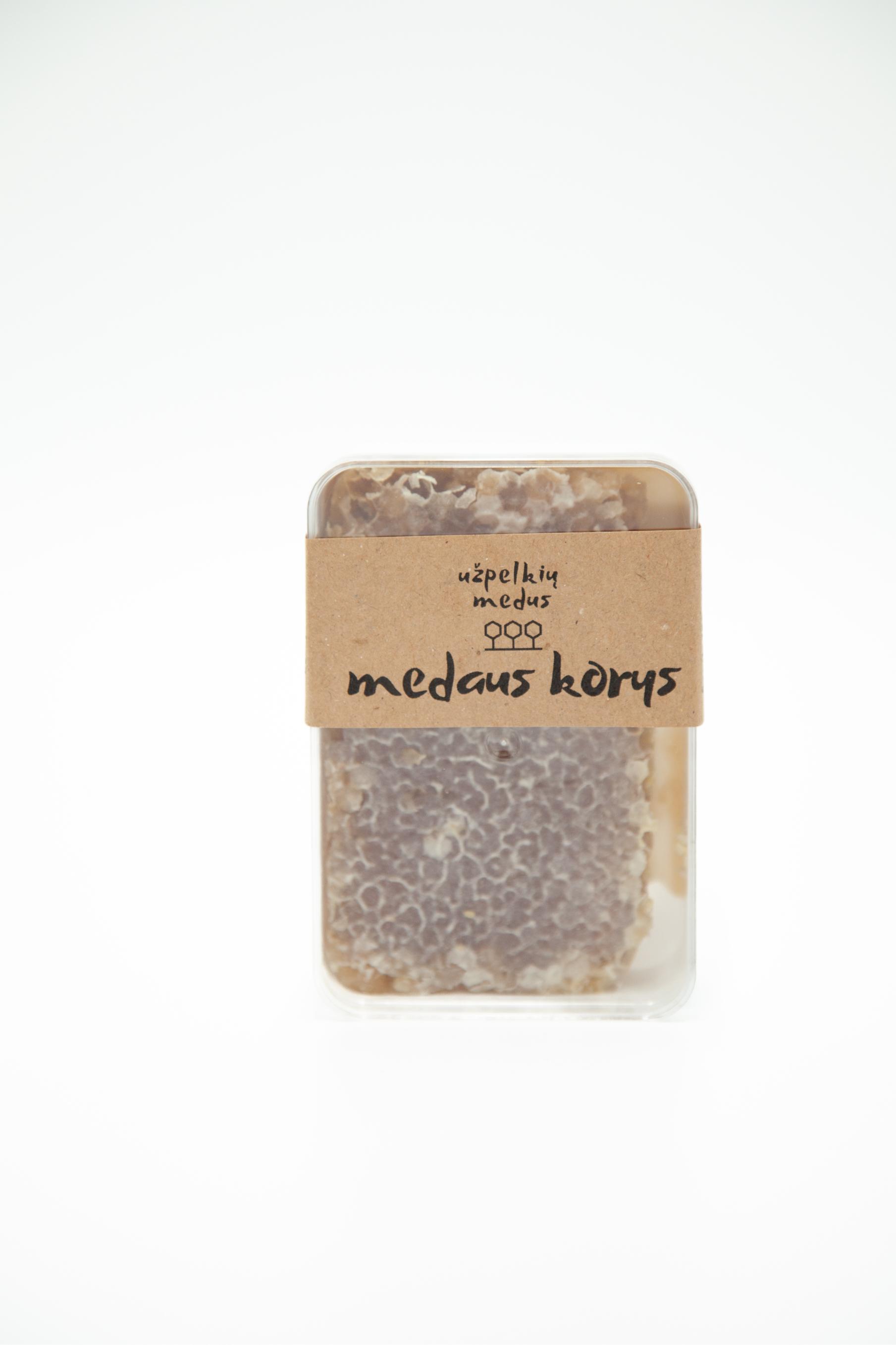 Medaus korys. Pjaustytas