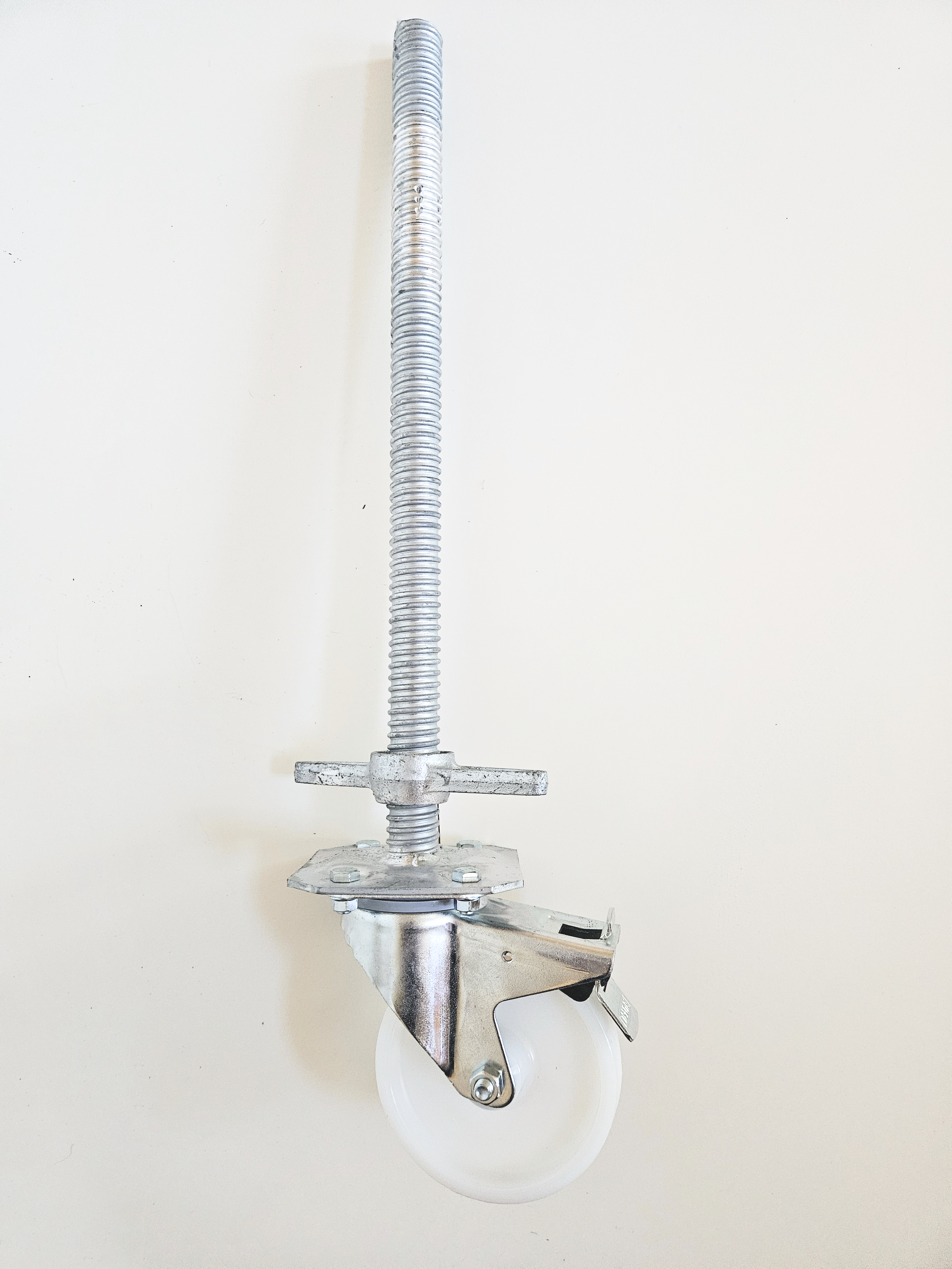 Sastatņu riteņu pēda 70cm