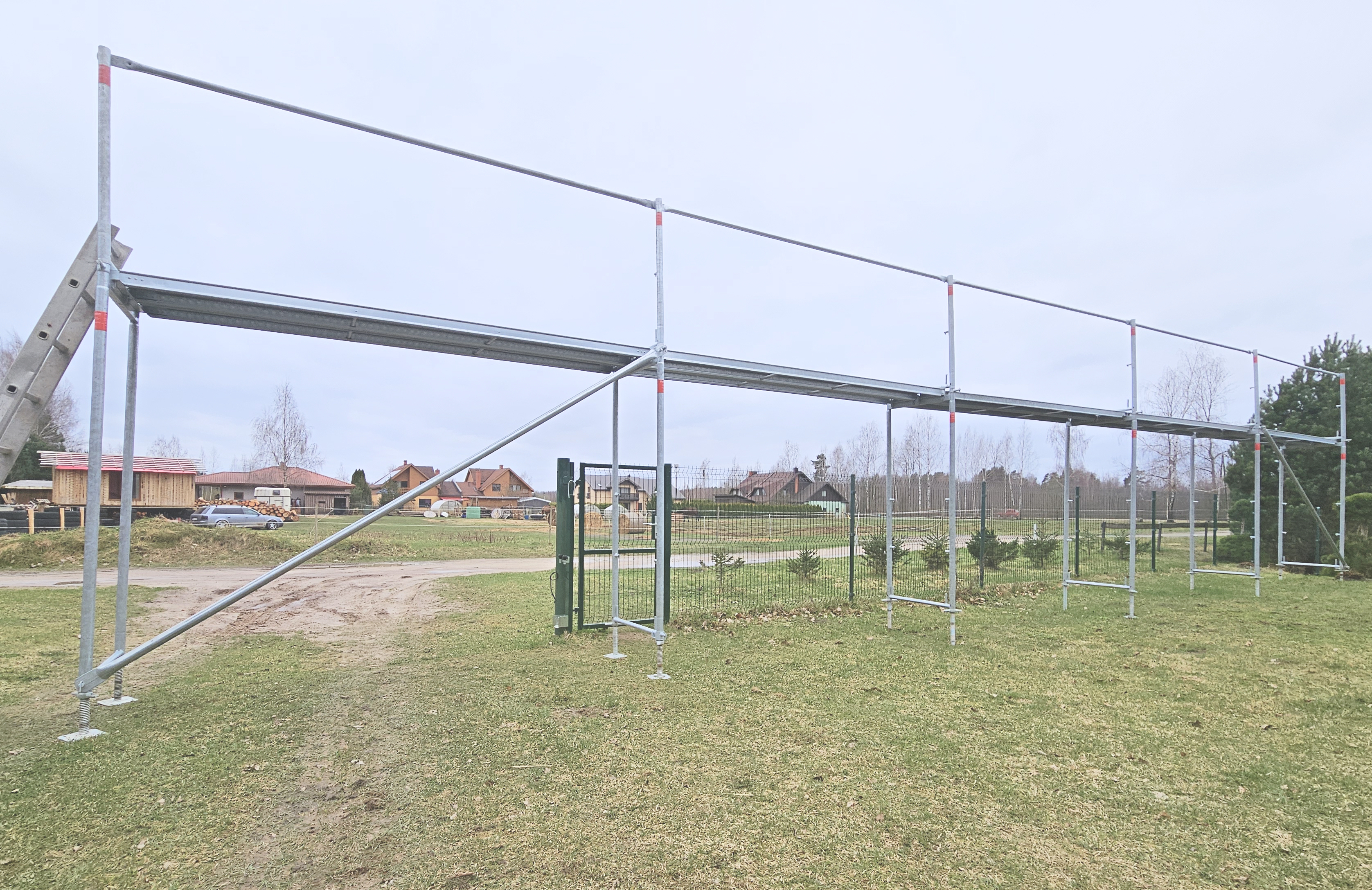 Tērauda sastatnes 15x2,8m