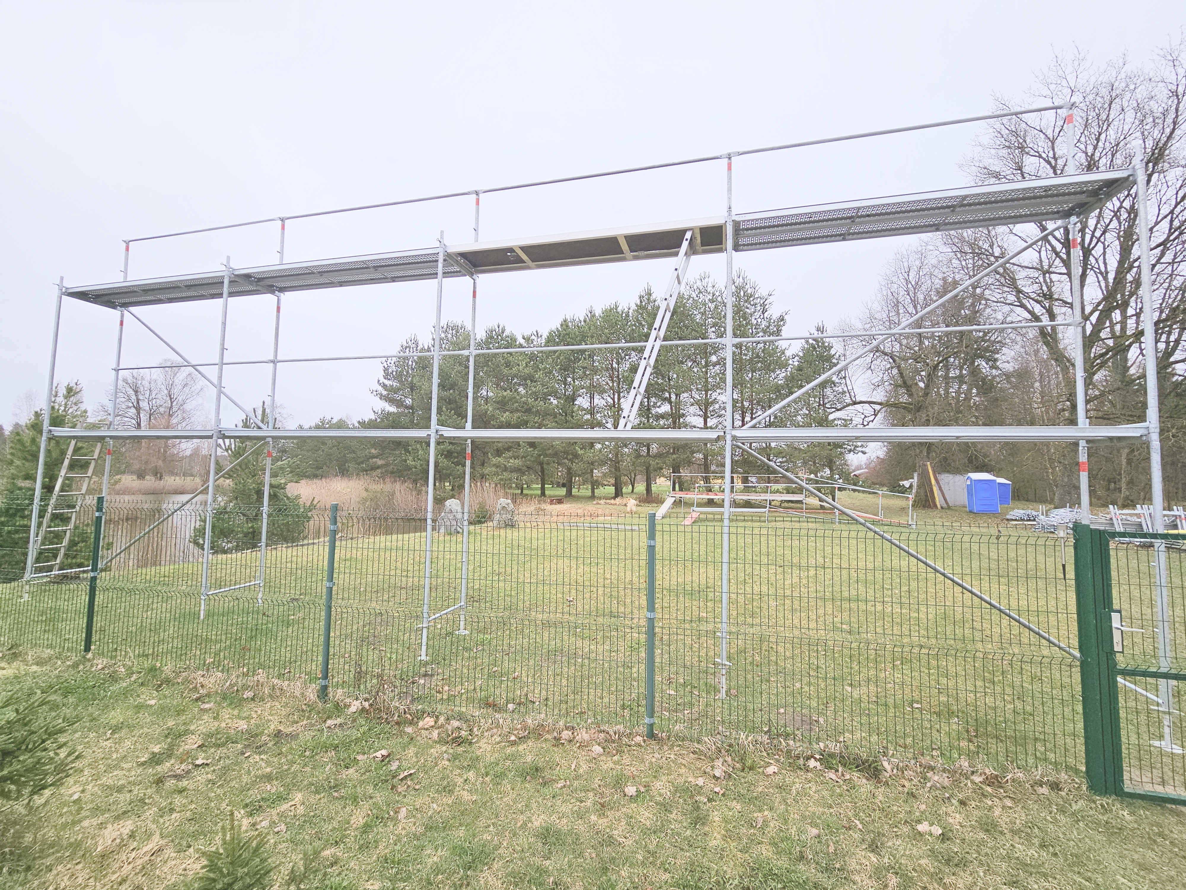 Tērauda sastatnes 12x4,8m