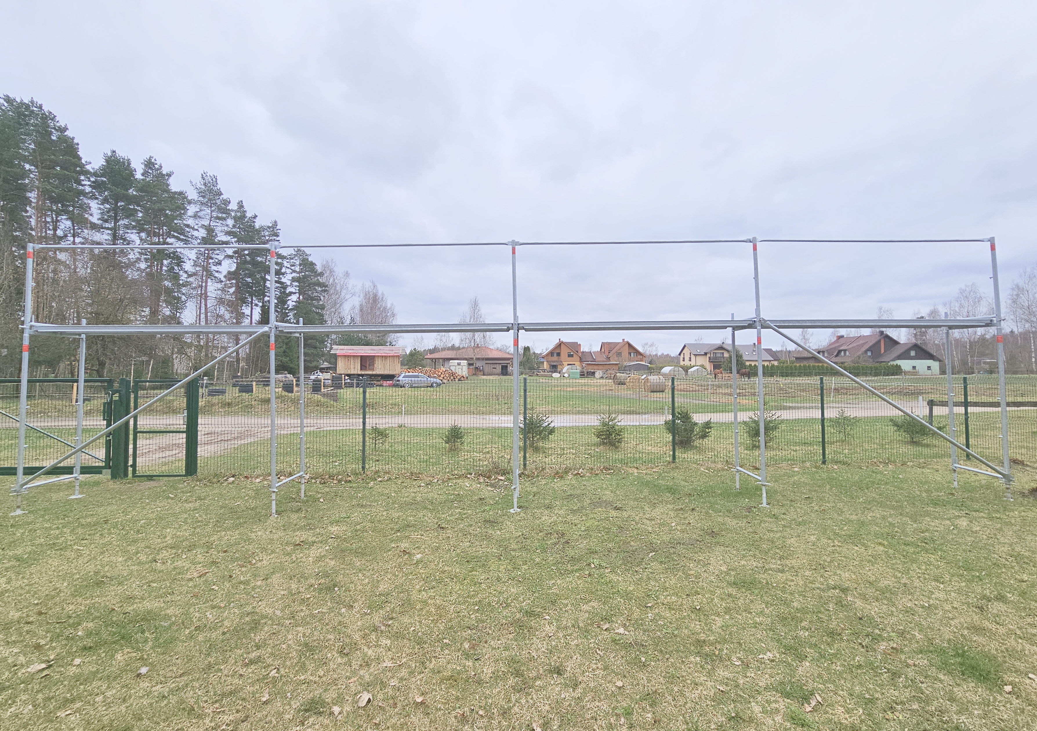 Tērauda sastatnes 12x2,8m