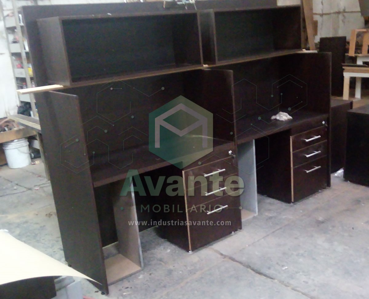 Modulo con Mampara Alta y Gabinete Colgante Mod. Kova-007