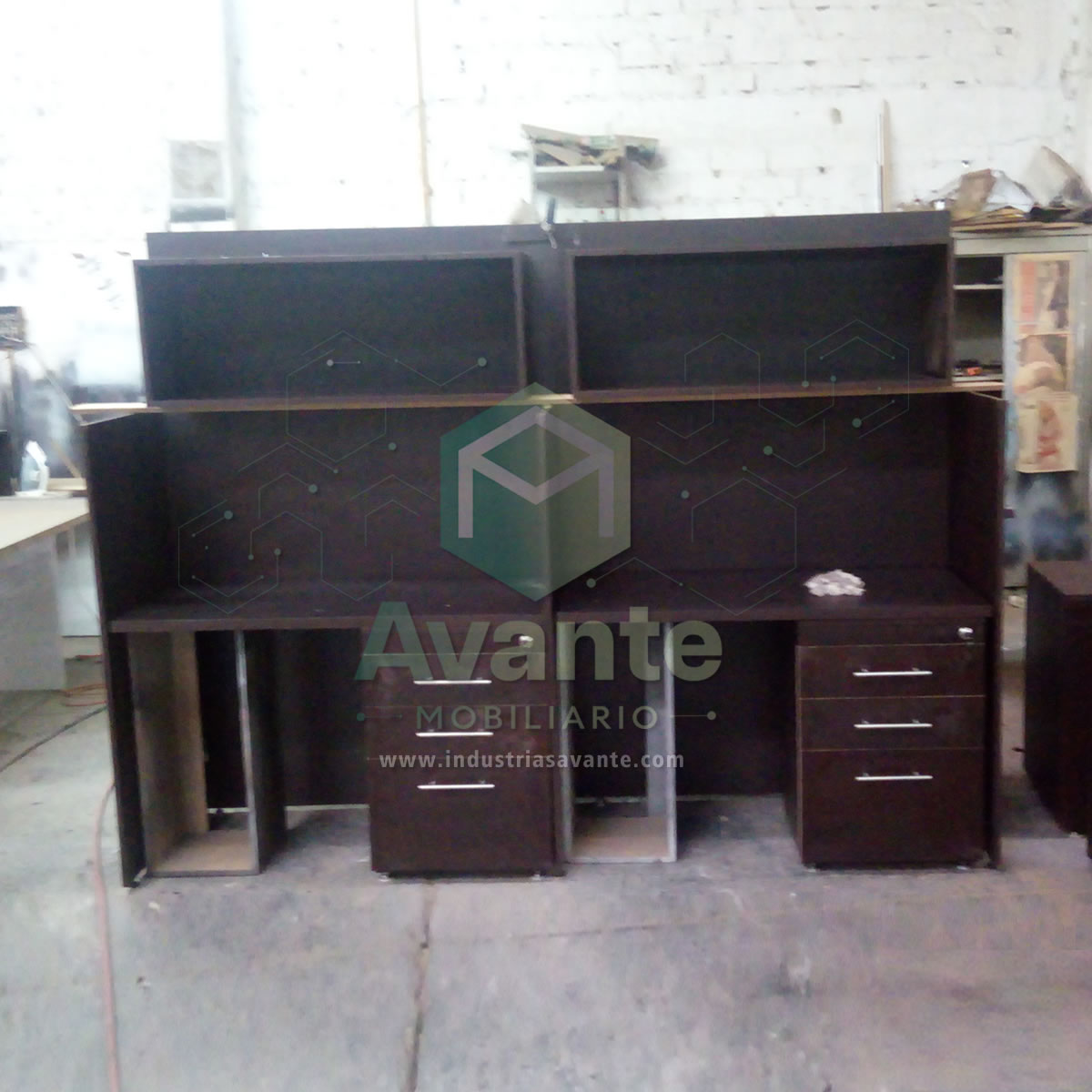 Modulo con Mampara Alta y Gabinete Colgante Mod. Kova-007