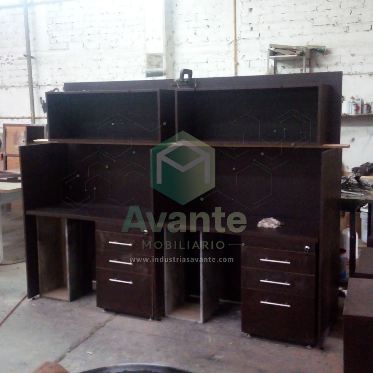 Modulo con Mampara Alta y Gabinete Colgante Mod. Kova-007
