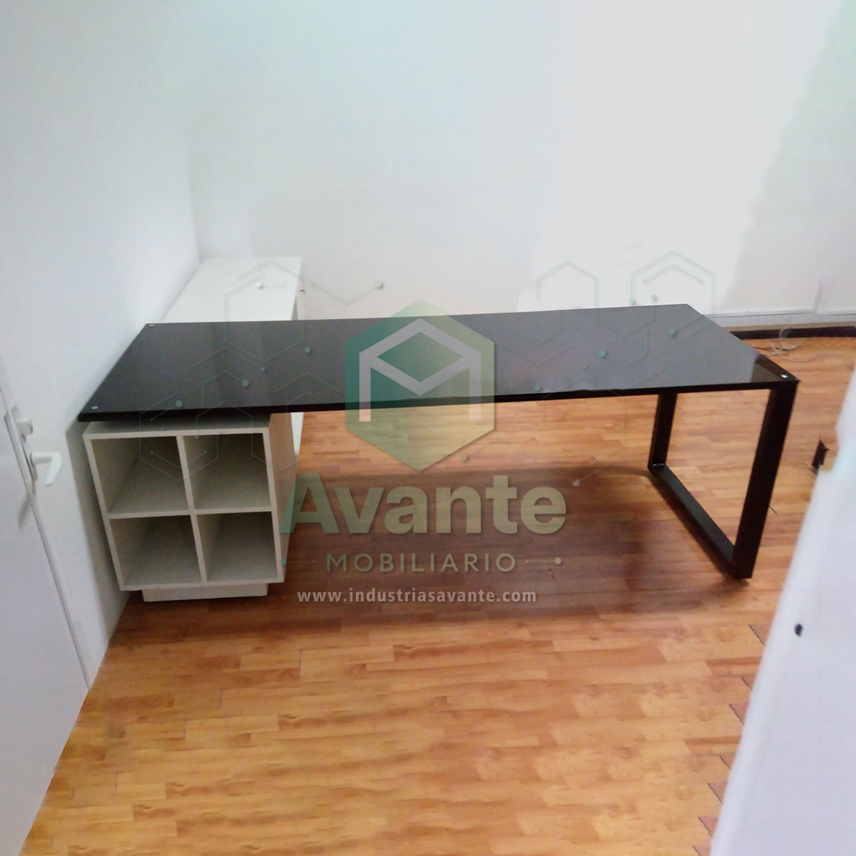 Escritorio minimalista