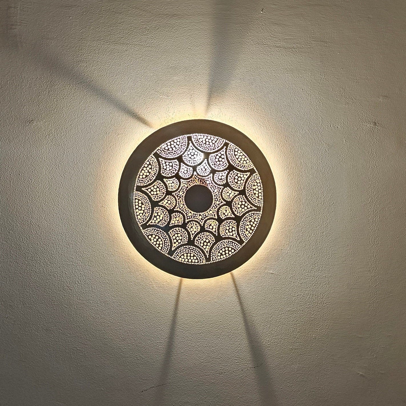 Round brass wall lamp 