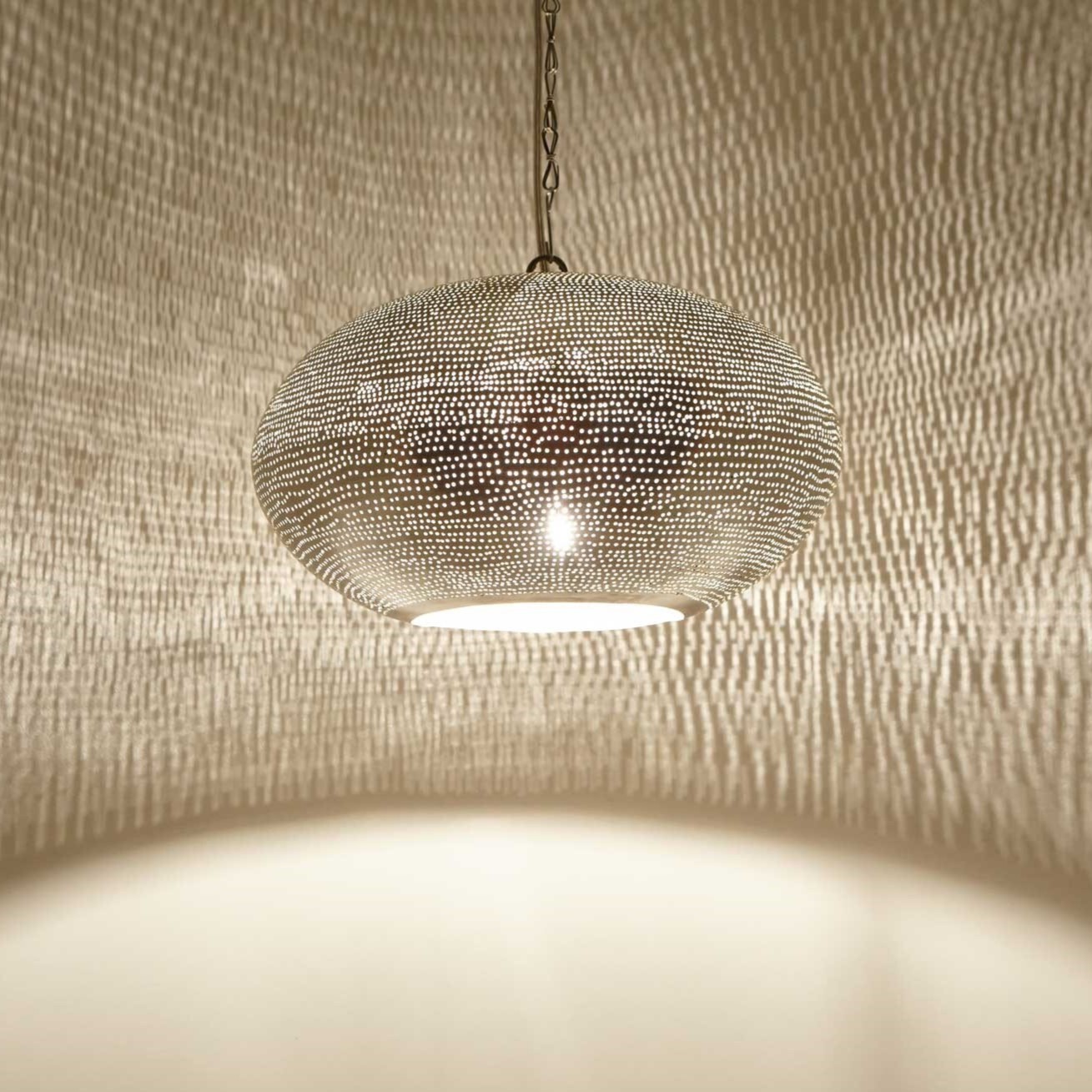 Simple Moroccan pendant lamp
