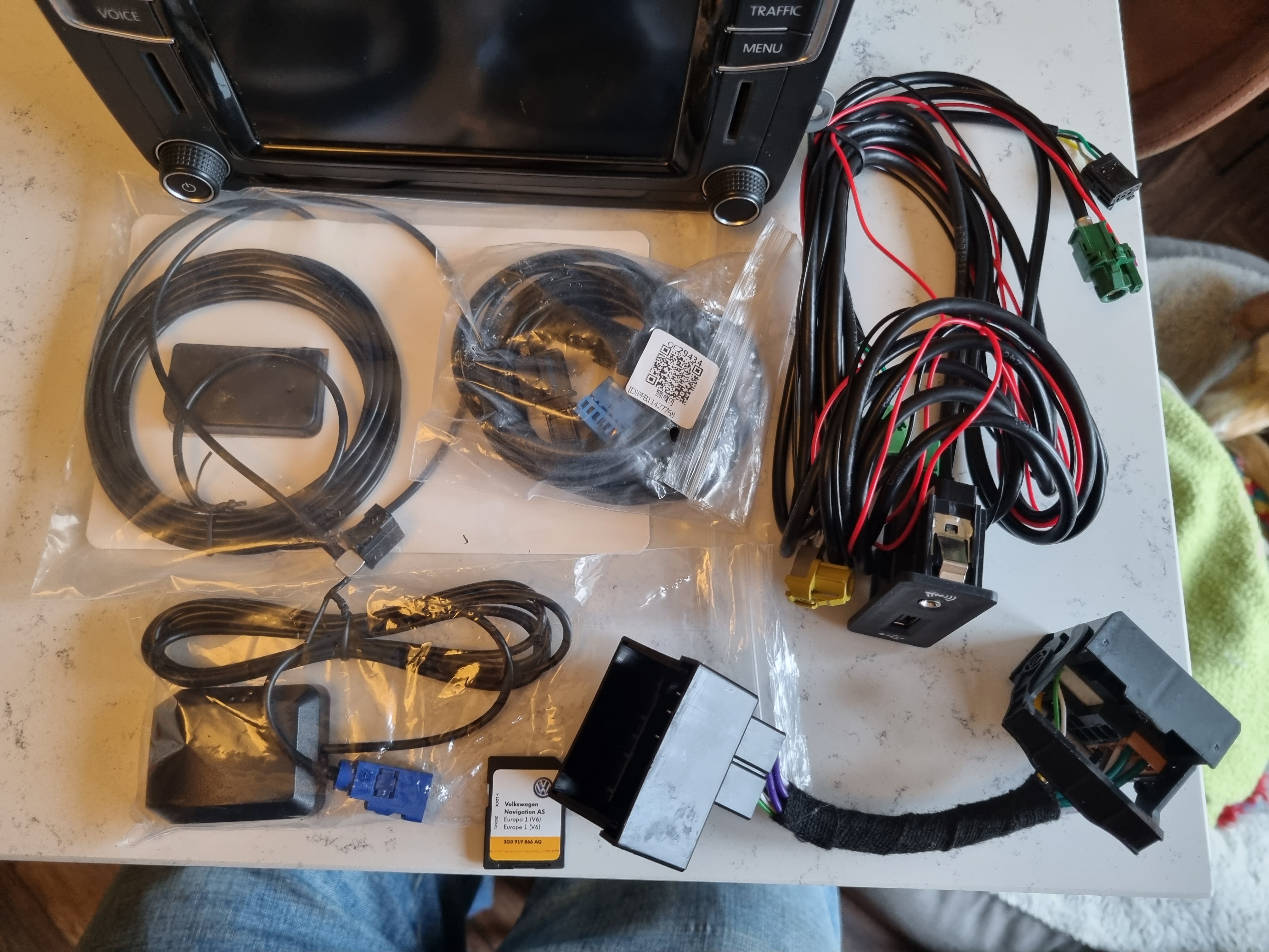 VW Discover Media DAB - Retrofit Kit